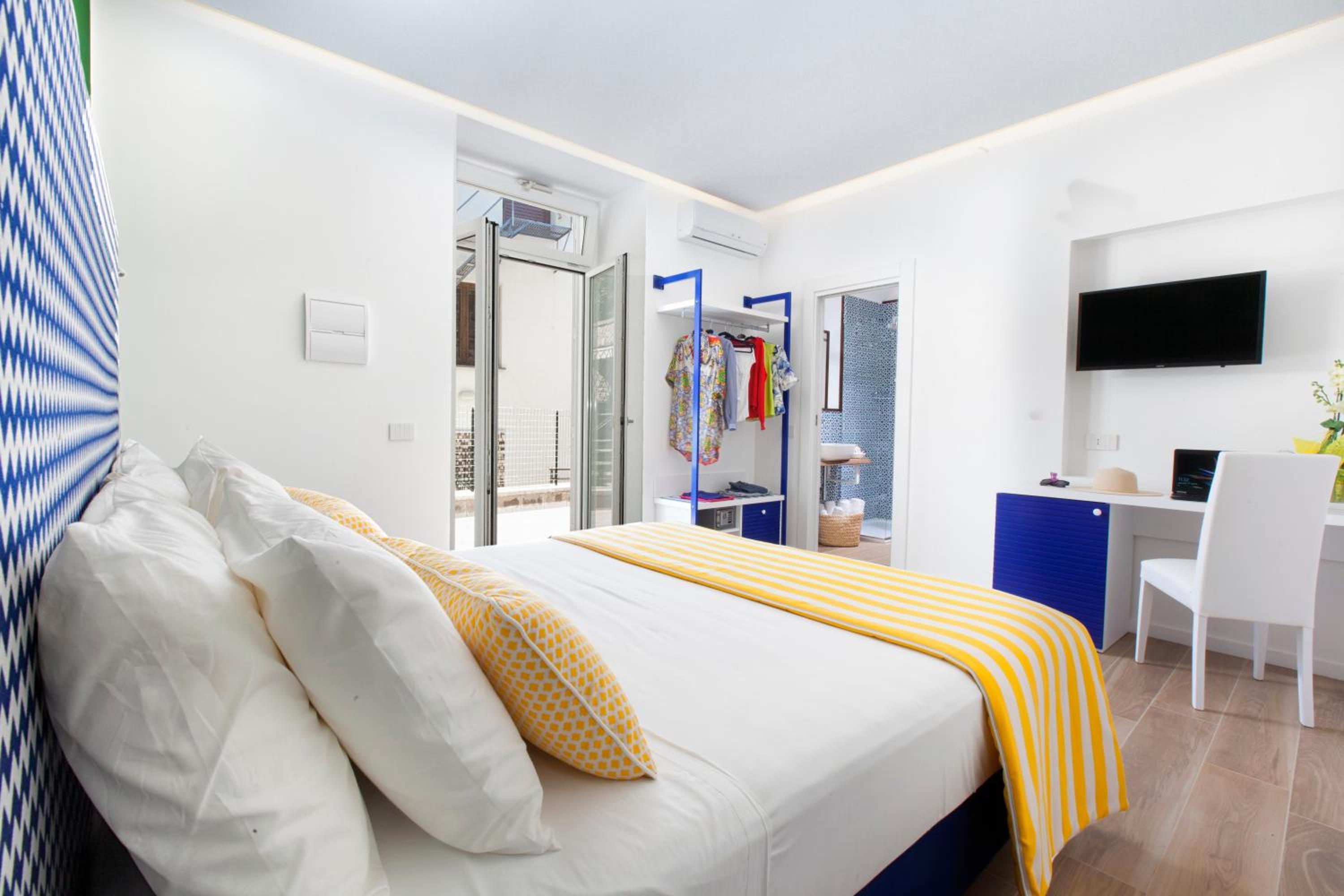 Standard King Room - Photo 1