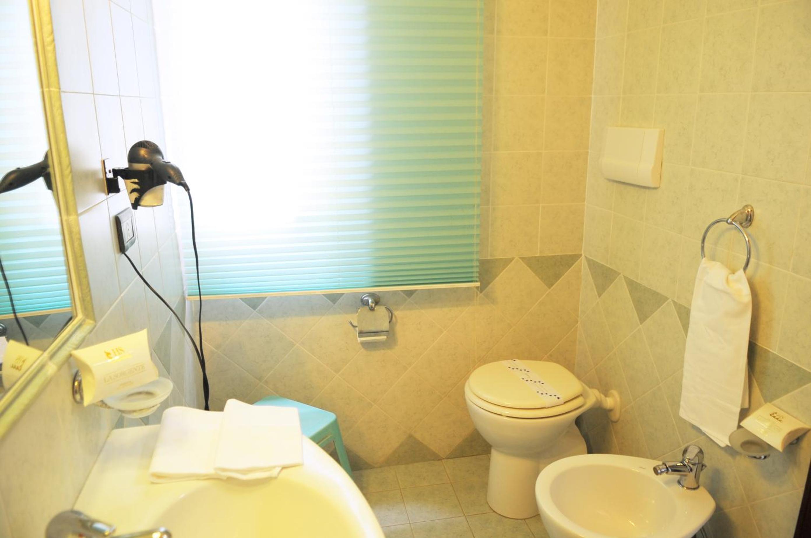 Standard Quadruple Room photo 2