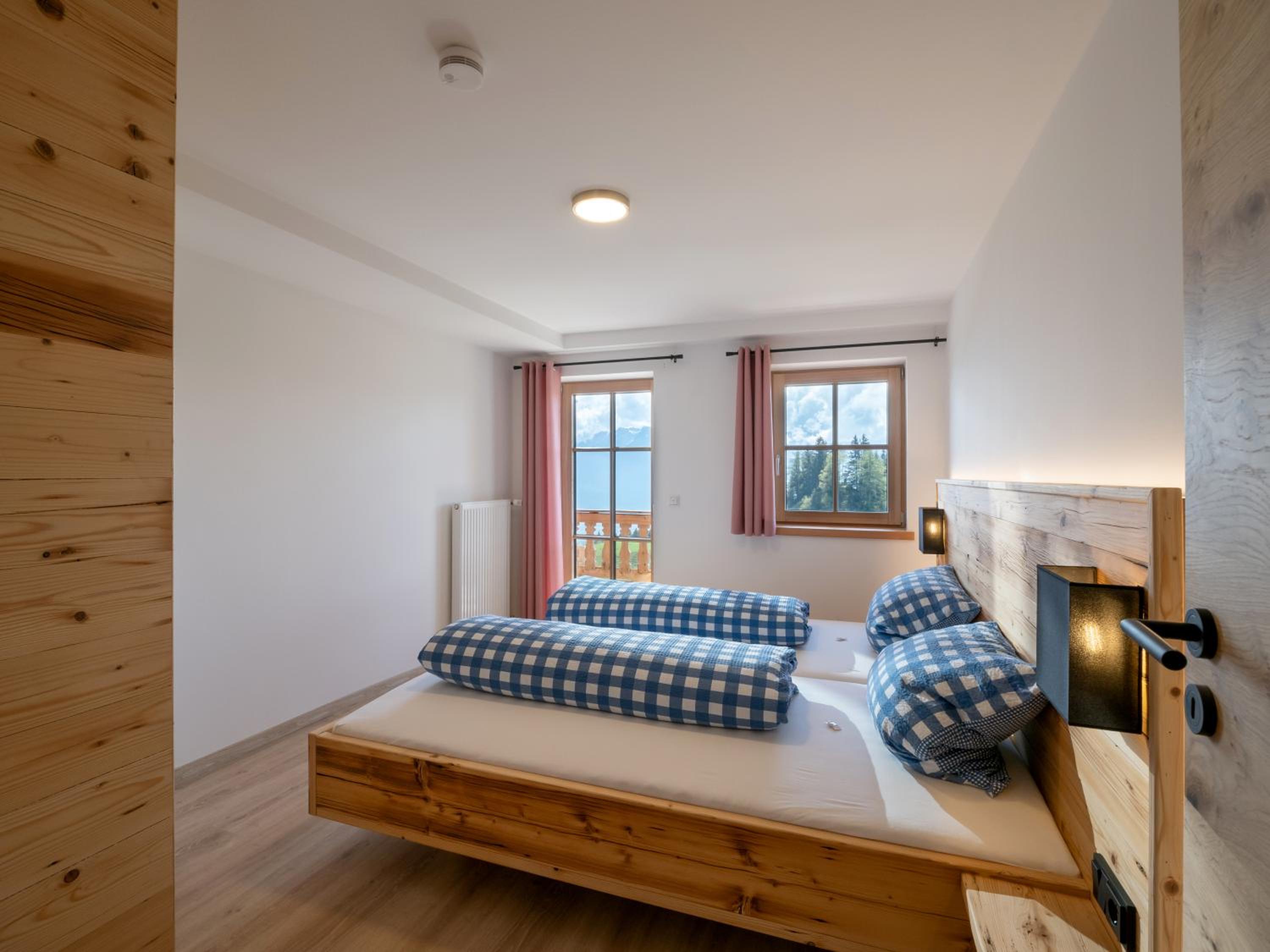 Apartment with Lake View photo 2