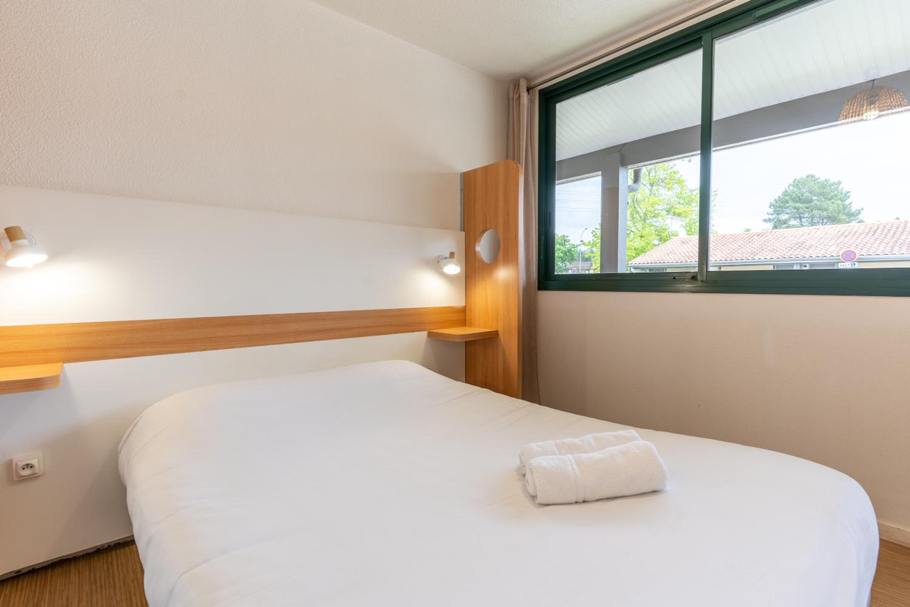 Double Room - Photo 10
