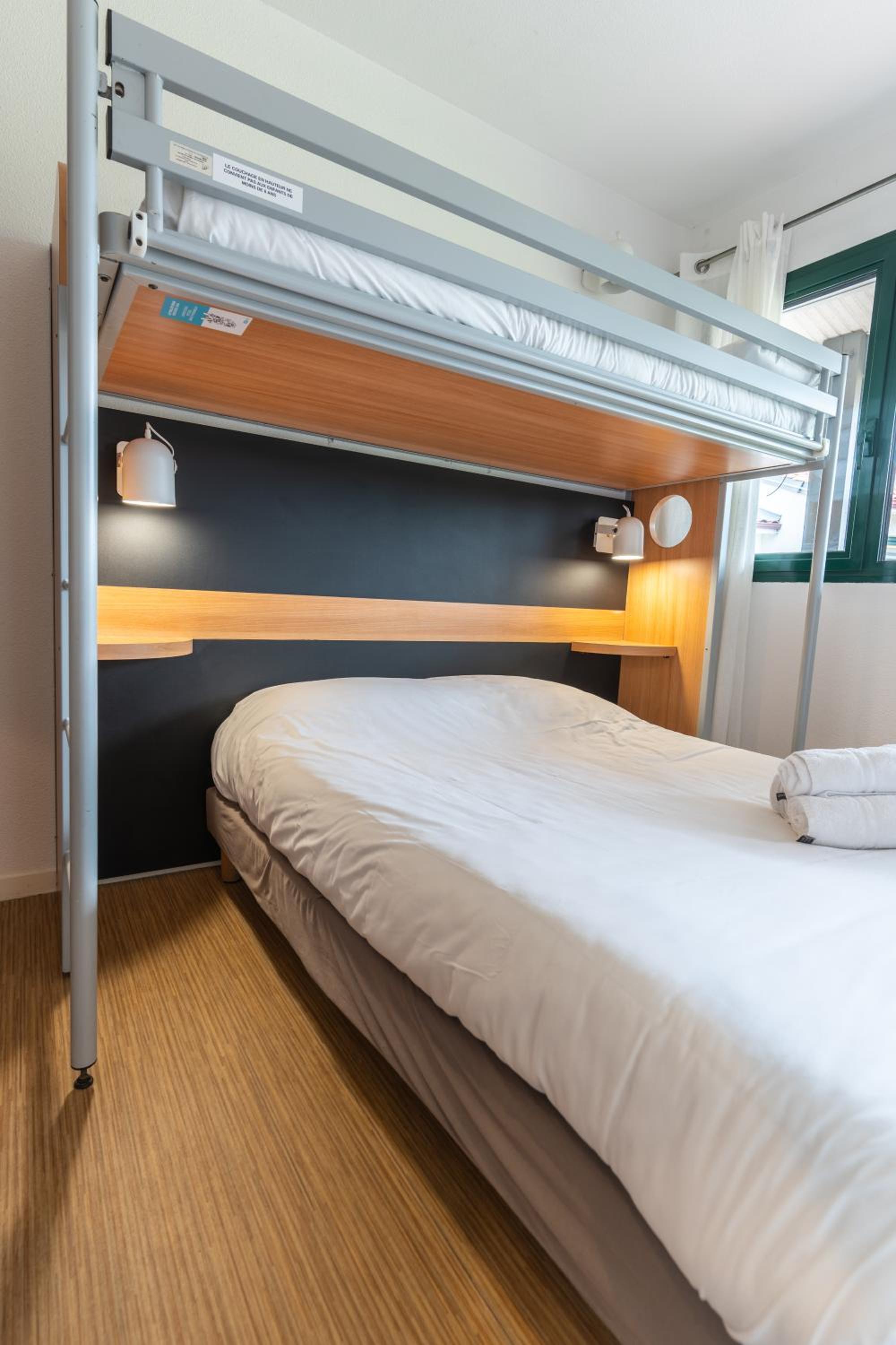 Double Room - Photo 8
