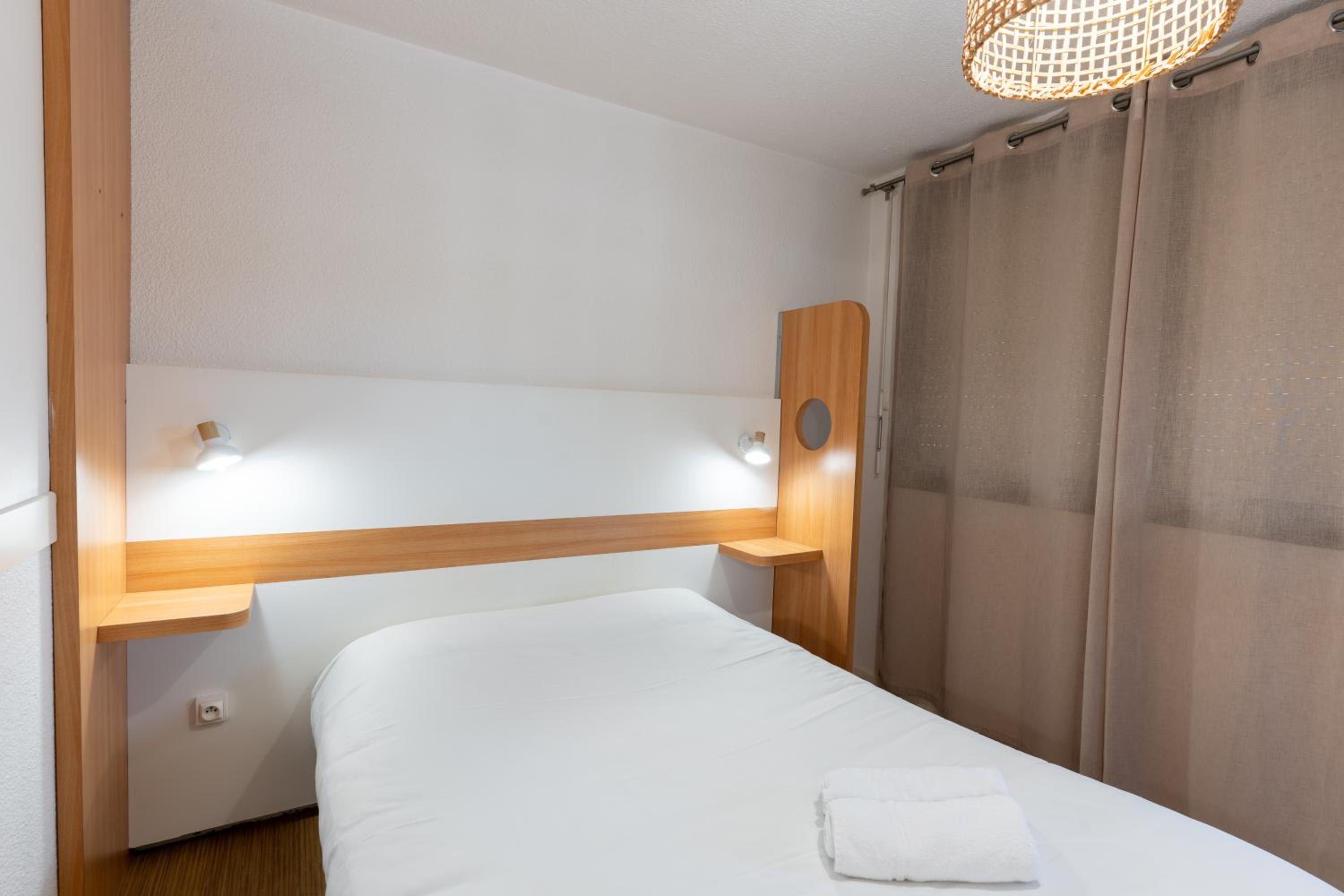 Double Room - Photo 15