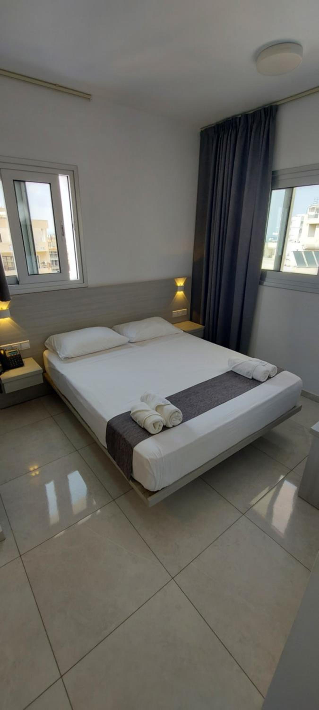 Double Room - Photo 3