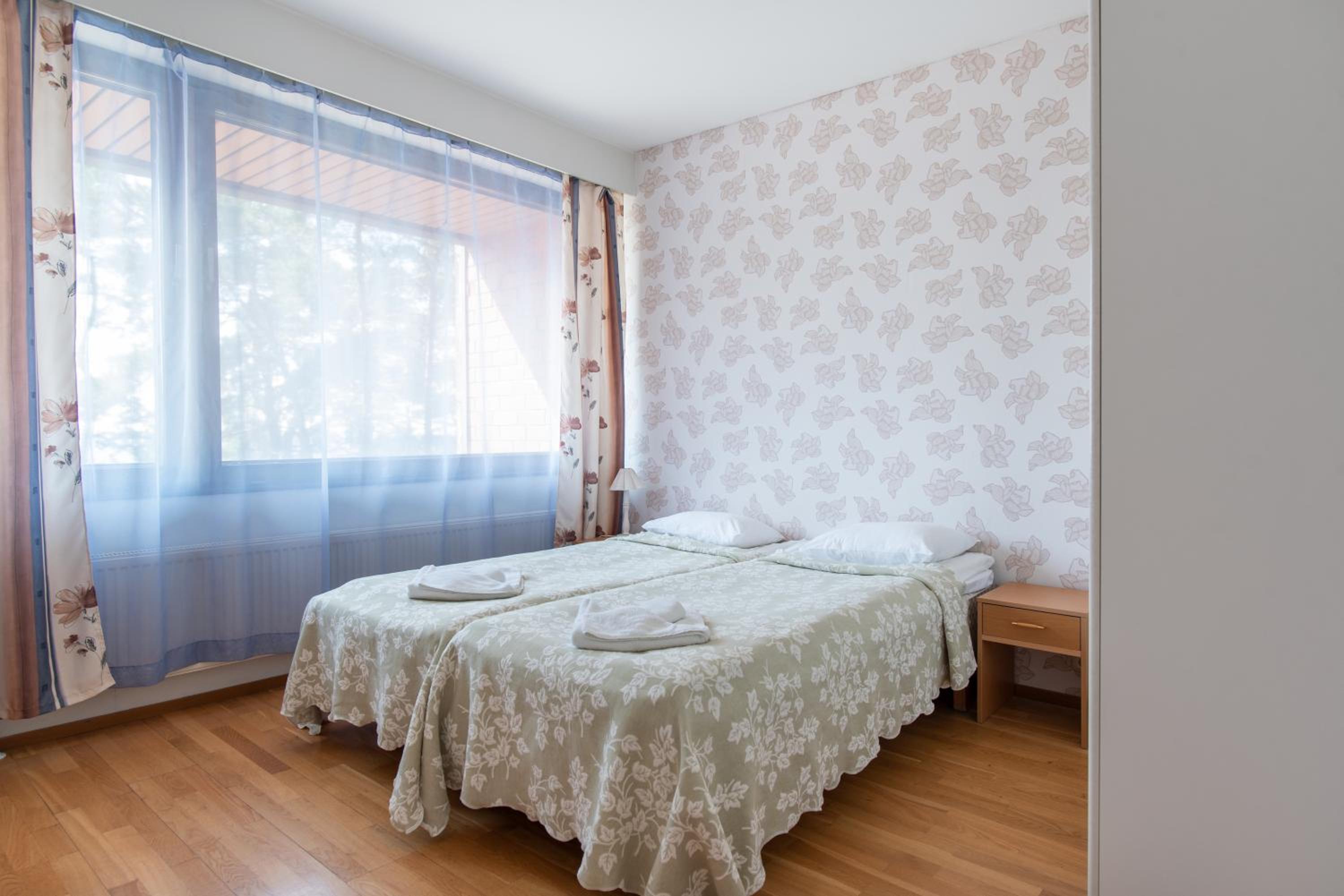 Two-Bedroom Apartment with Sea View - Photo 5