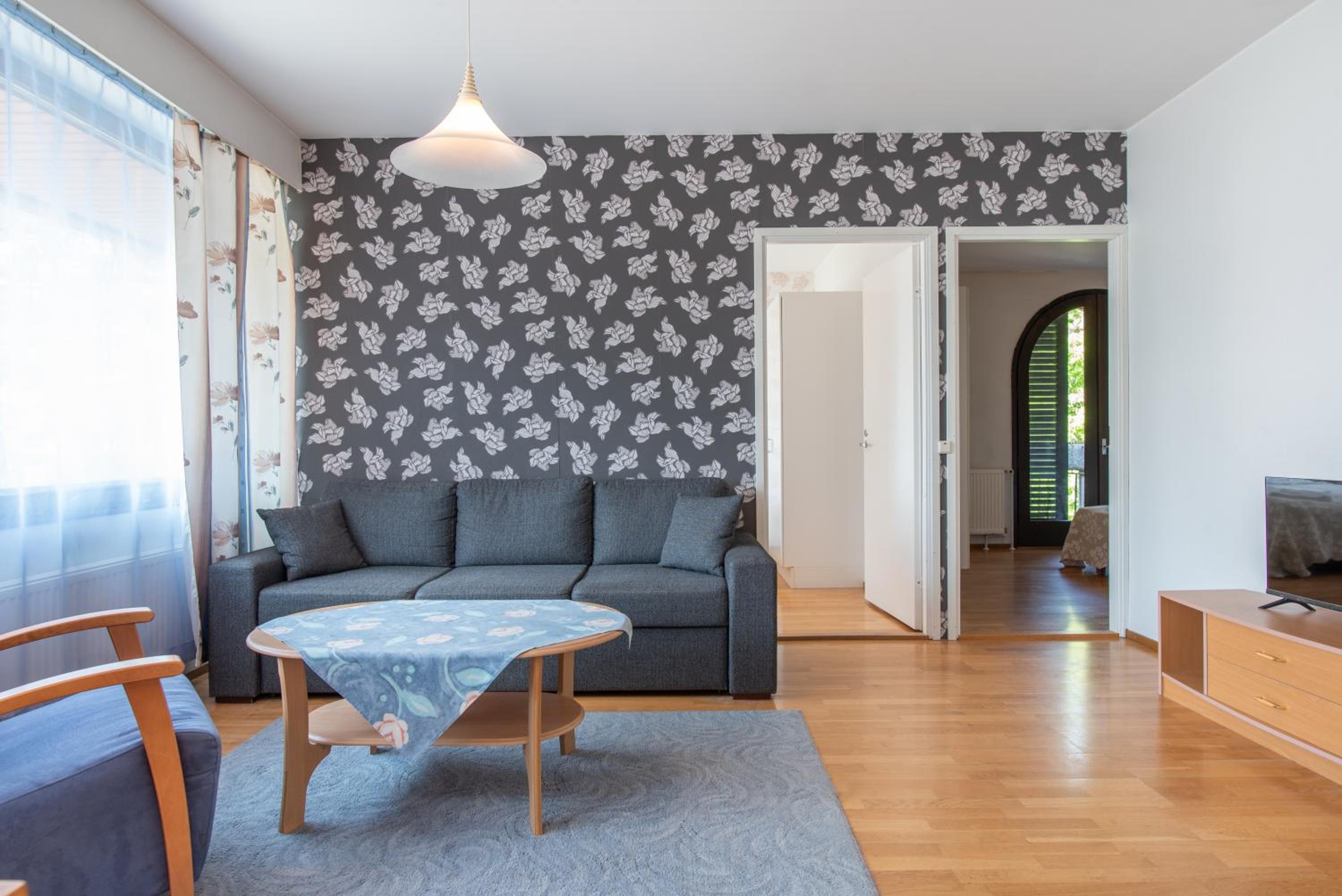 Two-Bedroom Apartment with Sea View - Photo 3
