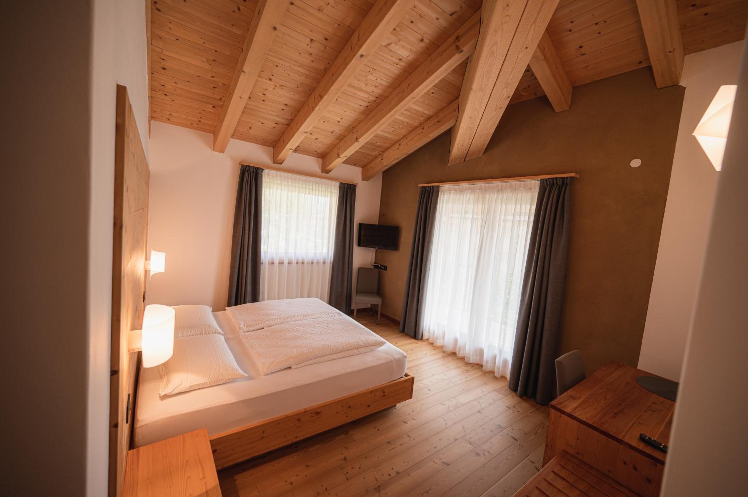 Deluxe Double Room with Balcony photo 1
