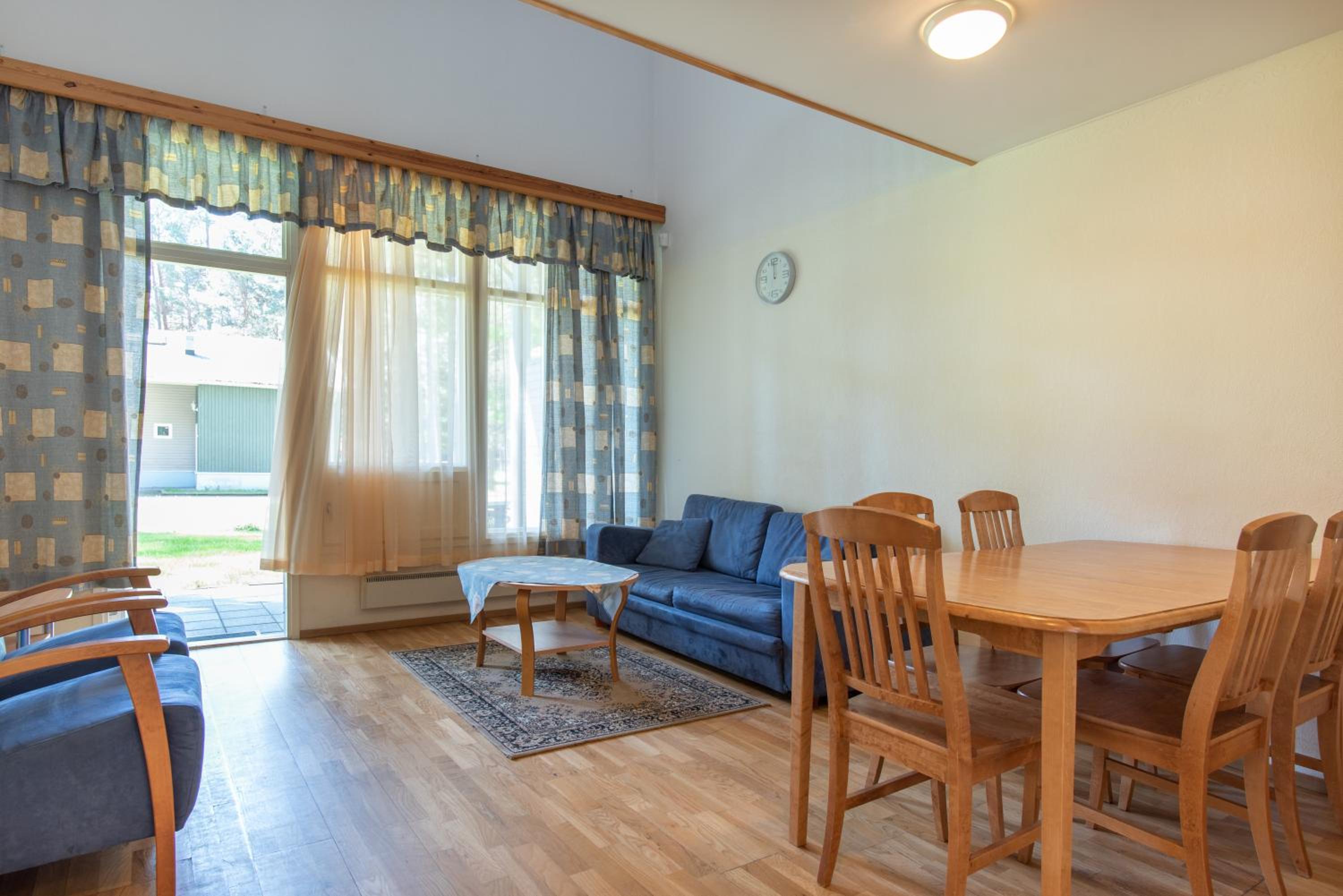 Two-Bedroom Apartment with Terrace - Photo 8