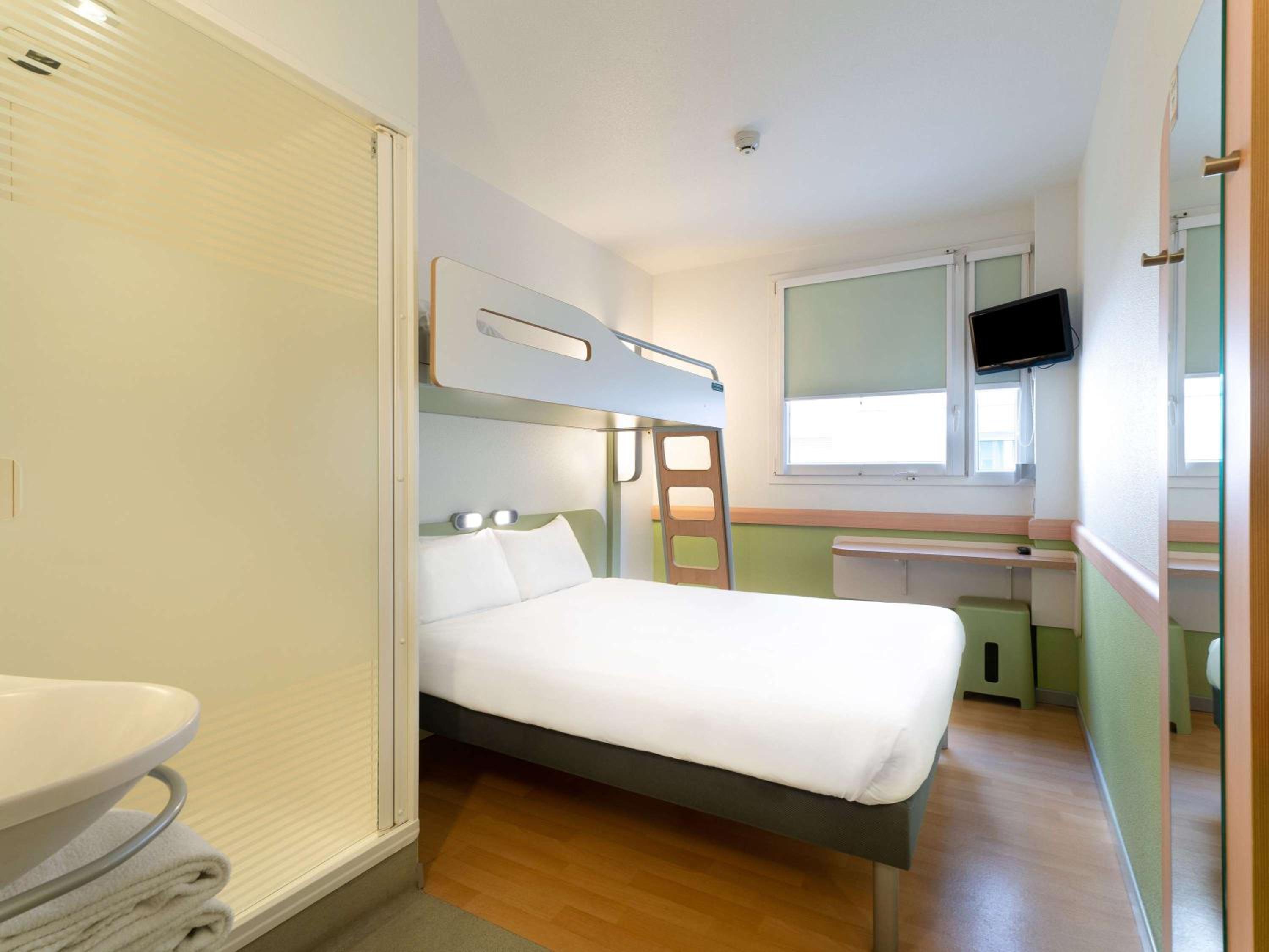 Standard Double Room - Photo 3