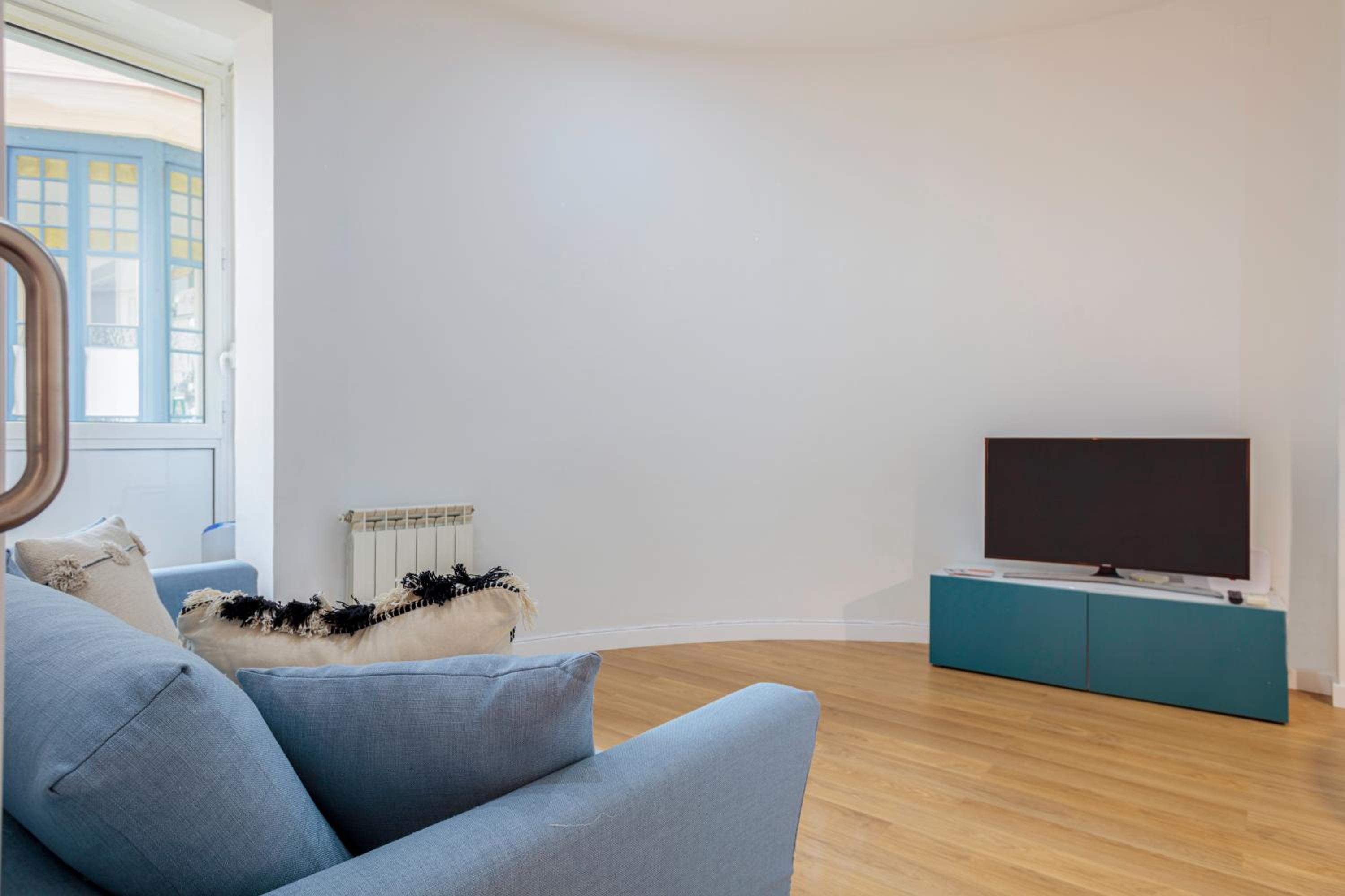 One-Bedroom Apartment - Bruc,134 photo 3