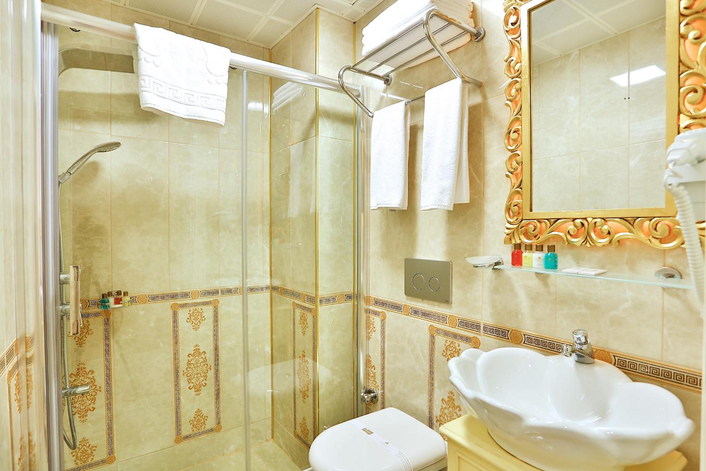 Superior Triple Room photo 2