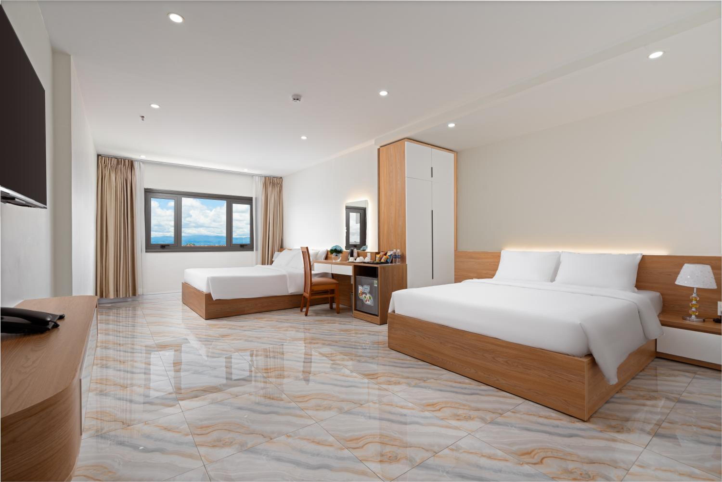 Deluxe Family Room