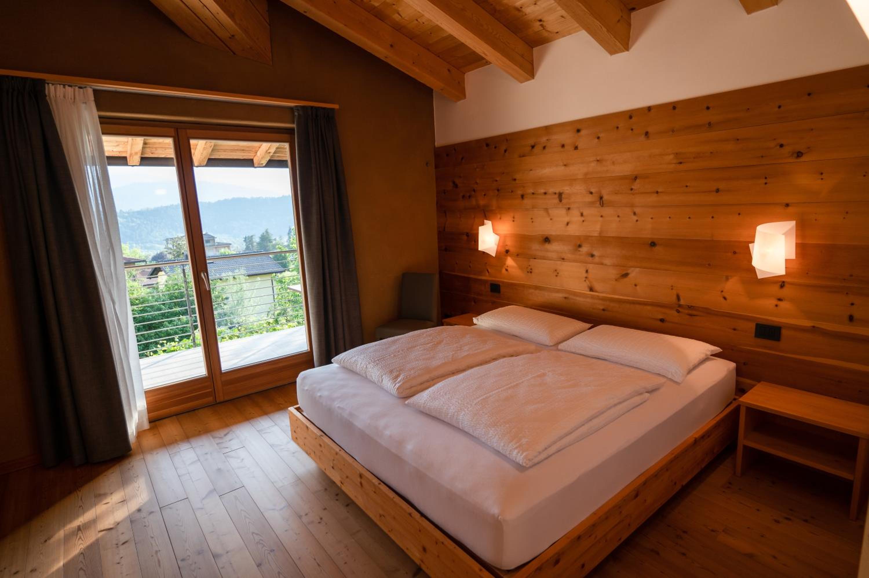 Deluxe Double Room with Balcony photo 1