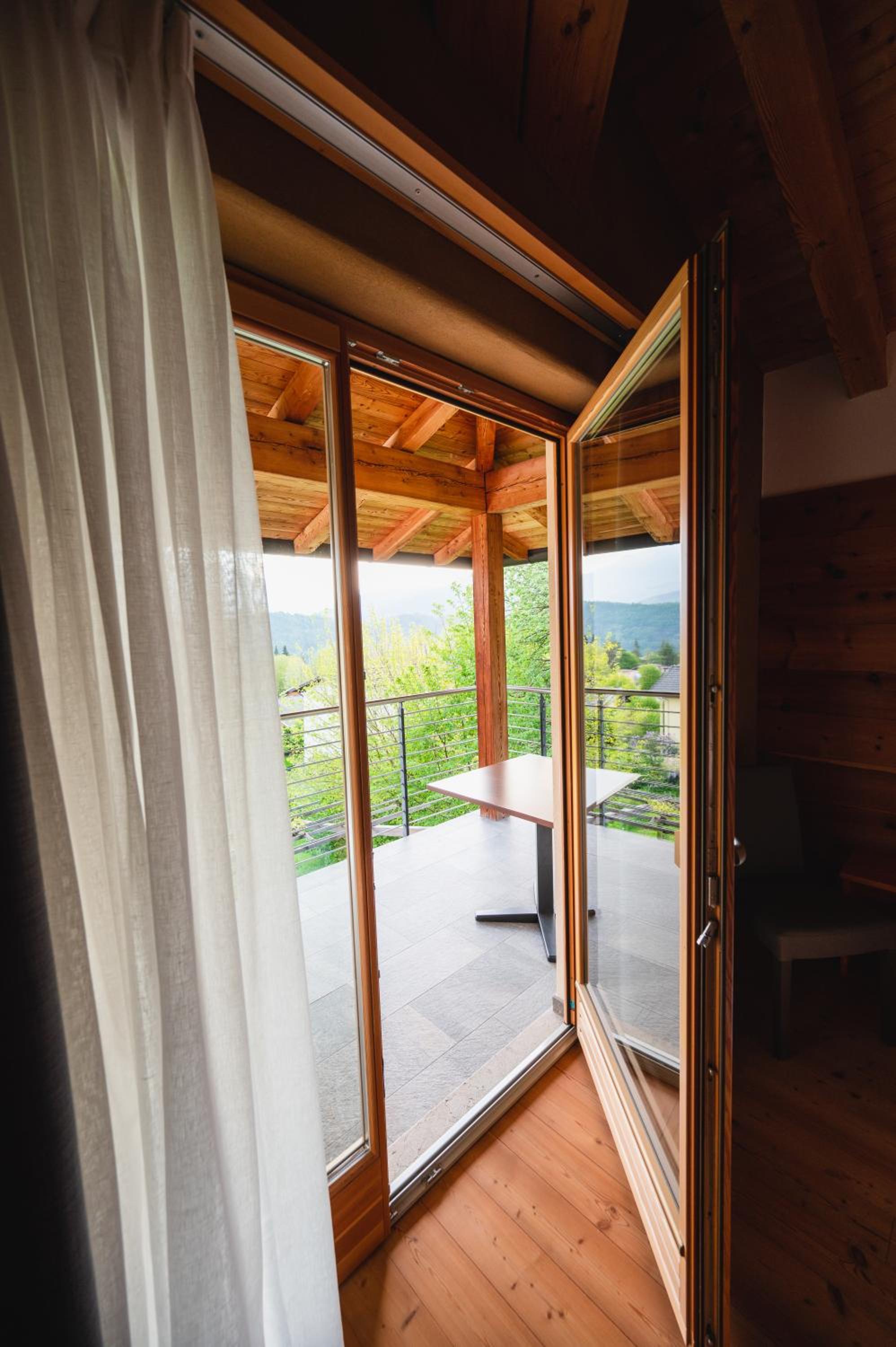 Deluxe Double Room with Balcony photo 3