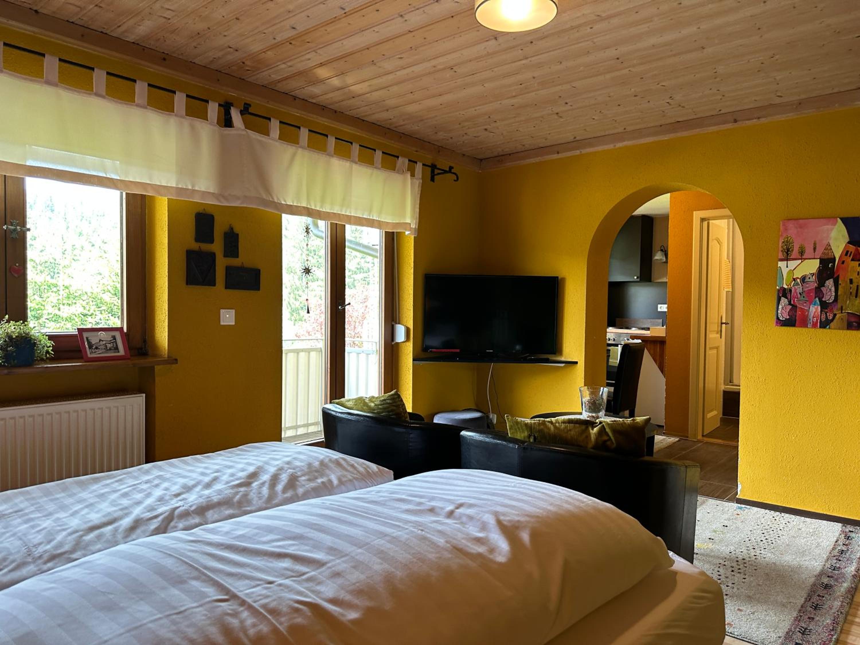 King Suite with Balcony photo 2