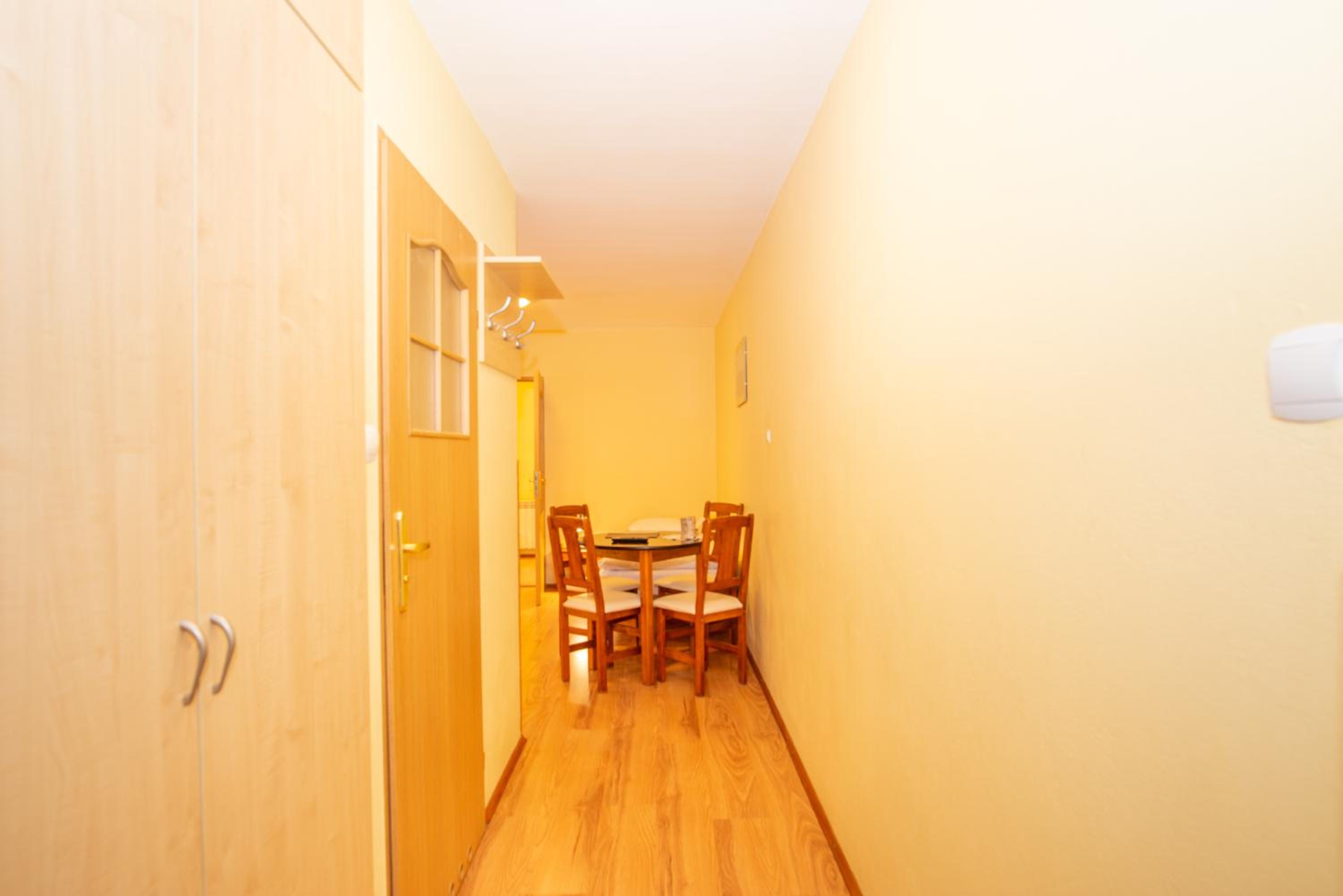Studio - Photo 12