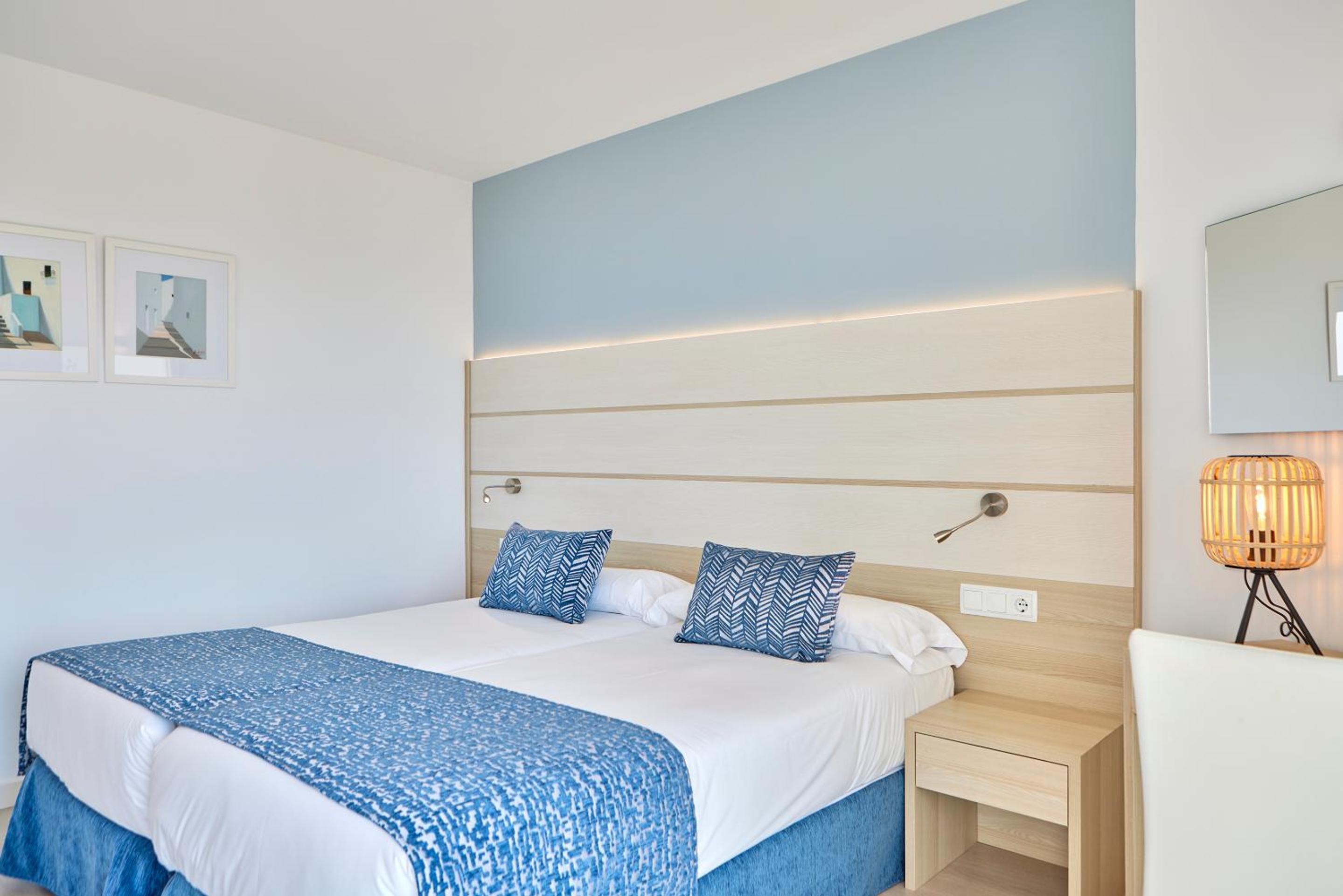 Junior Suite with Balcony