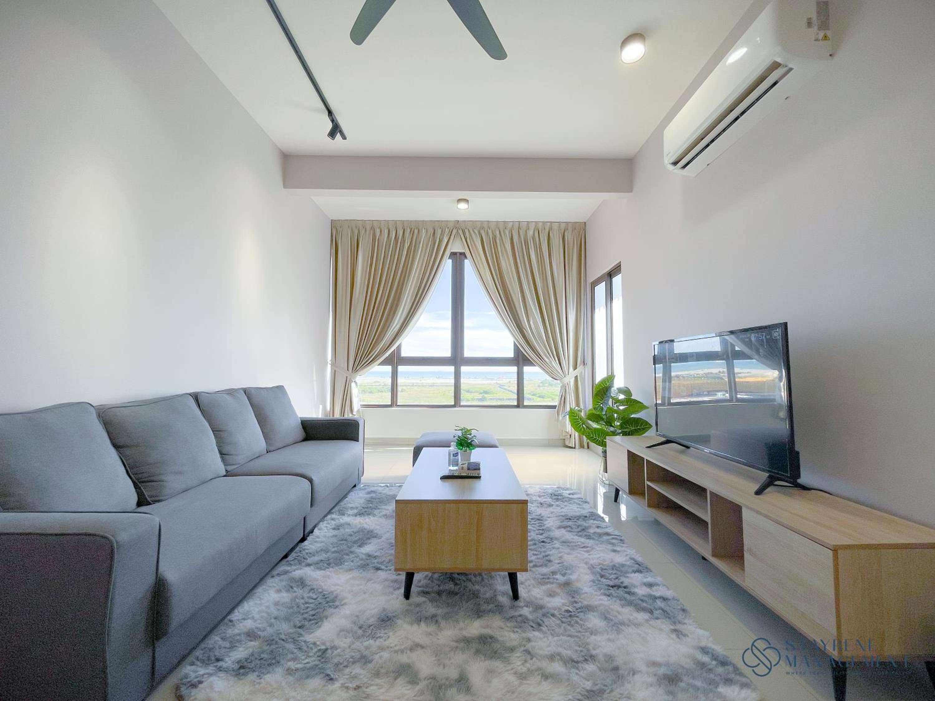 Apartment with Sea View - Photo 2