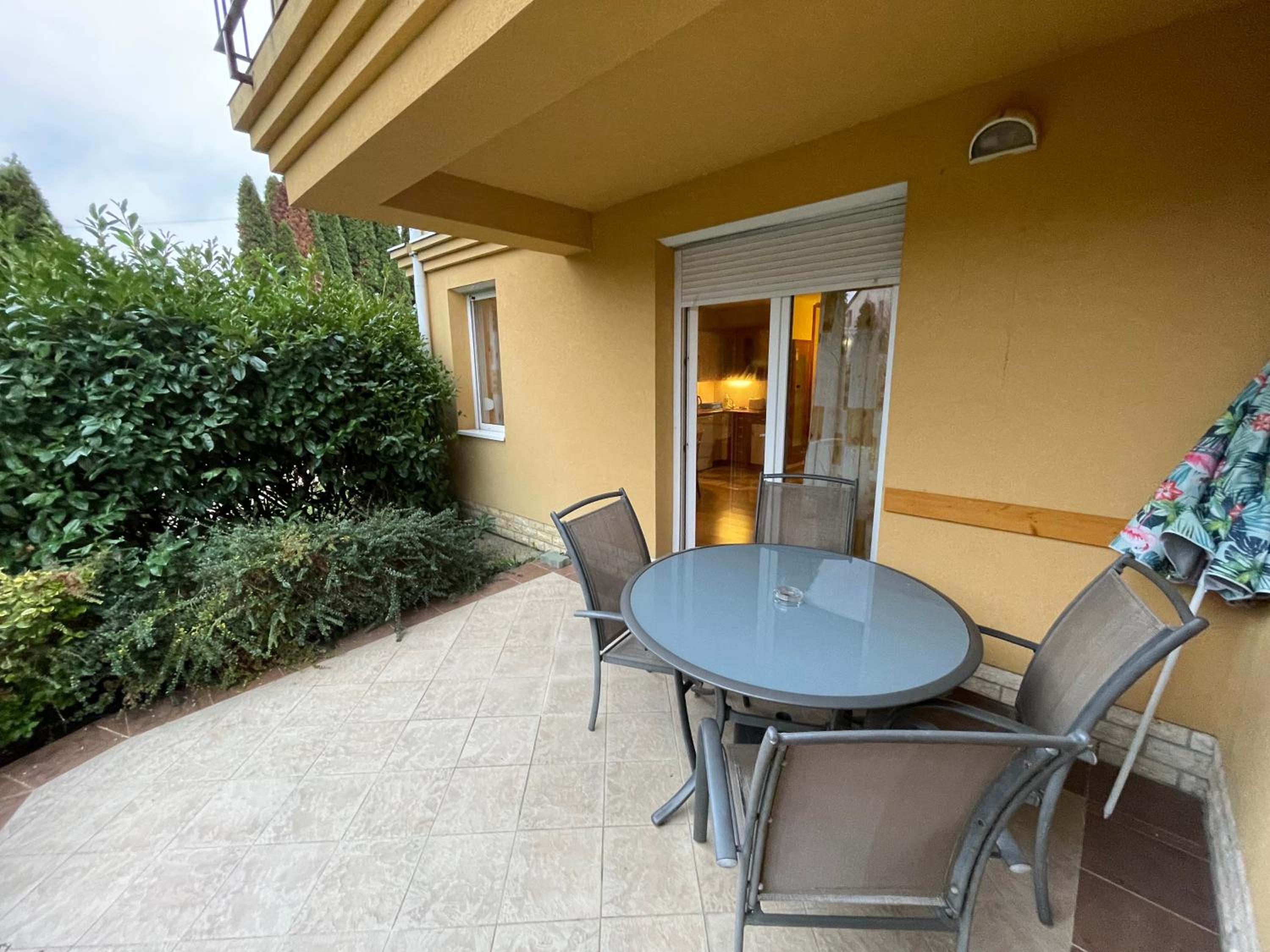 Apartment with Terrace photo 2