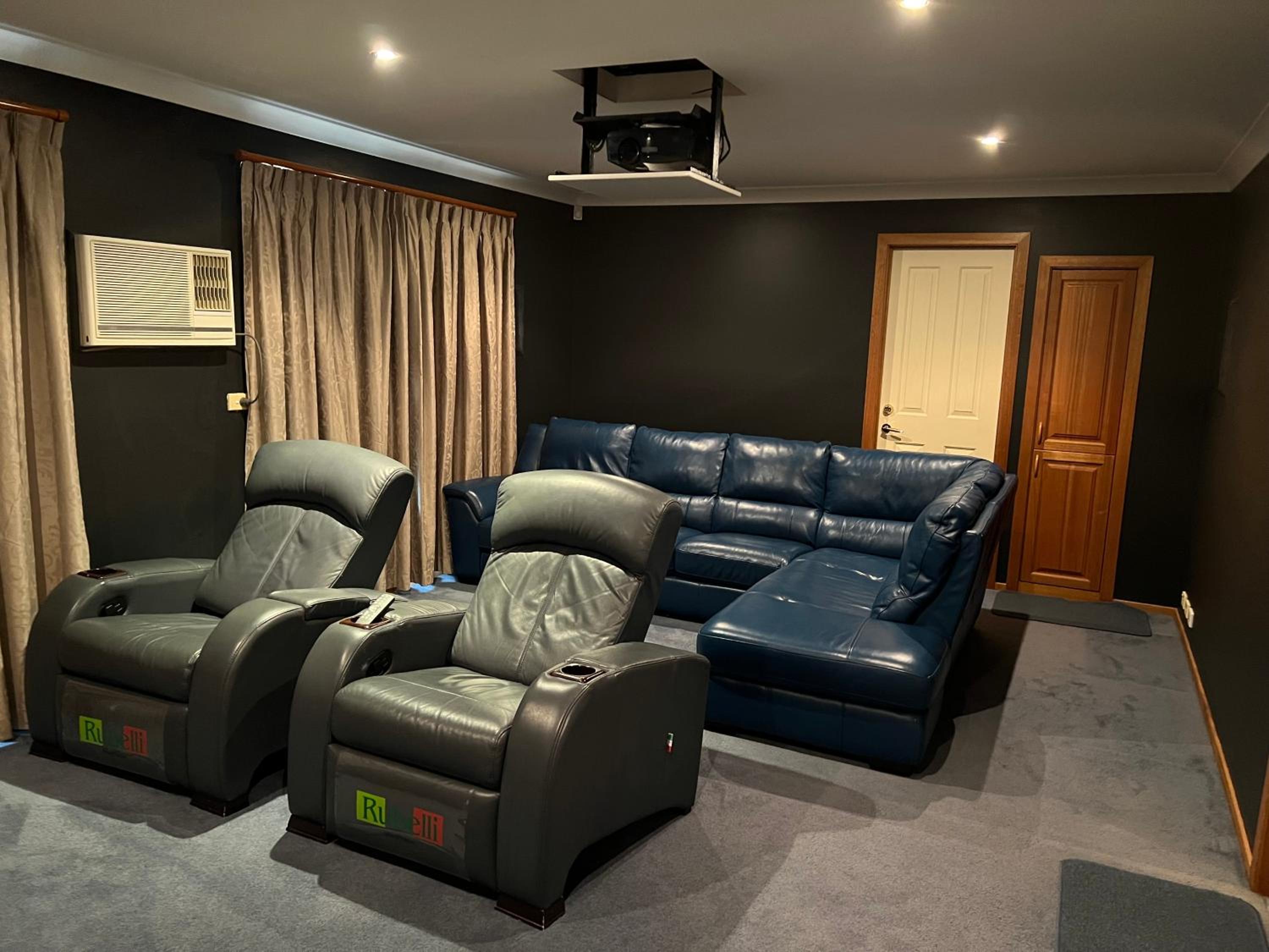 Villa photo 2