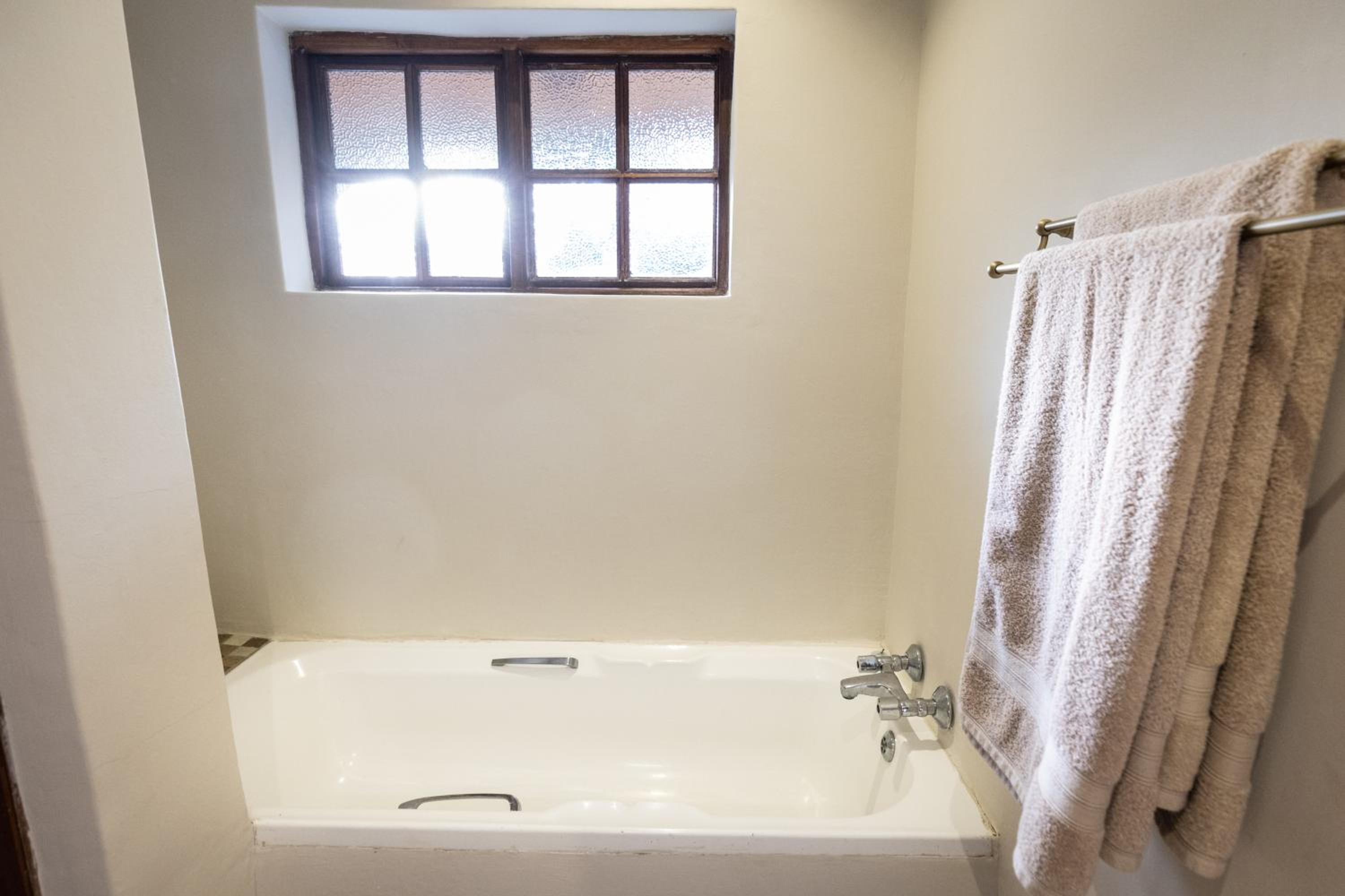 Two-Bedroom Villa - Photo 5