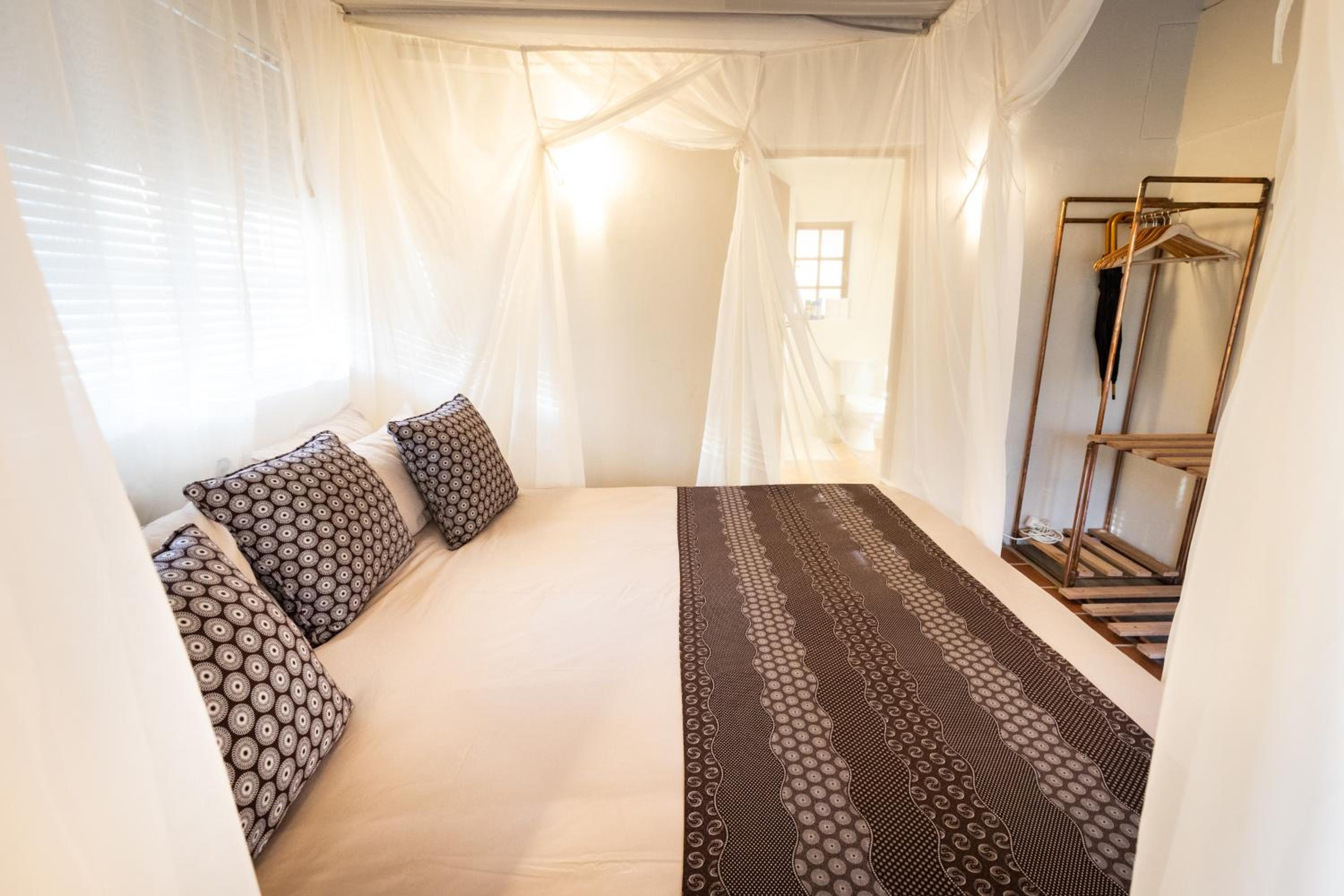 Two-Bedroom Villa - Photo 9