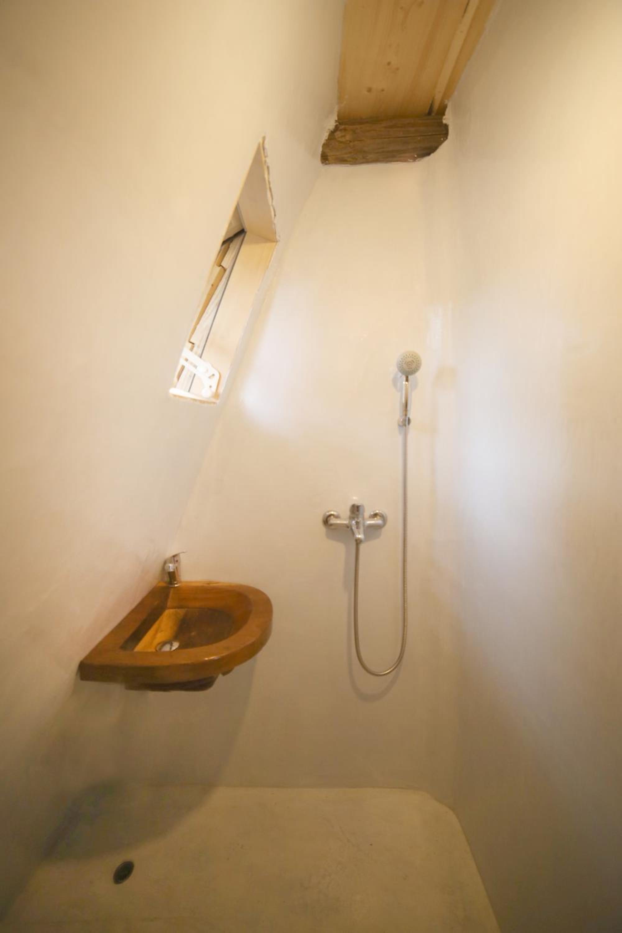 Deluxe Bungalow with Sea View - Photo 11