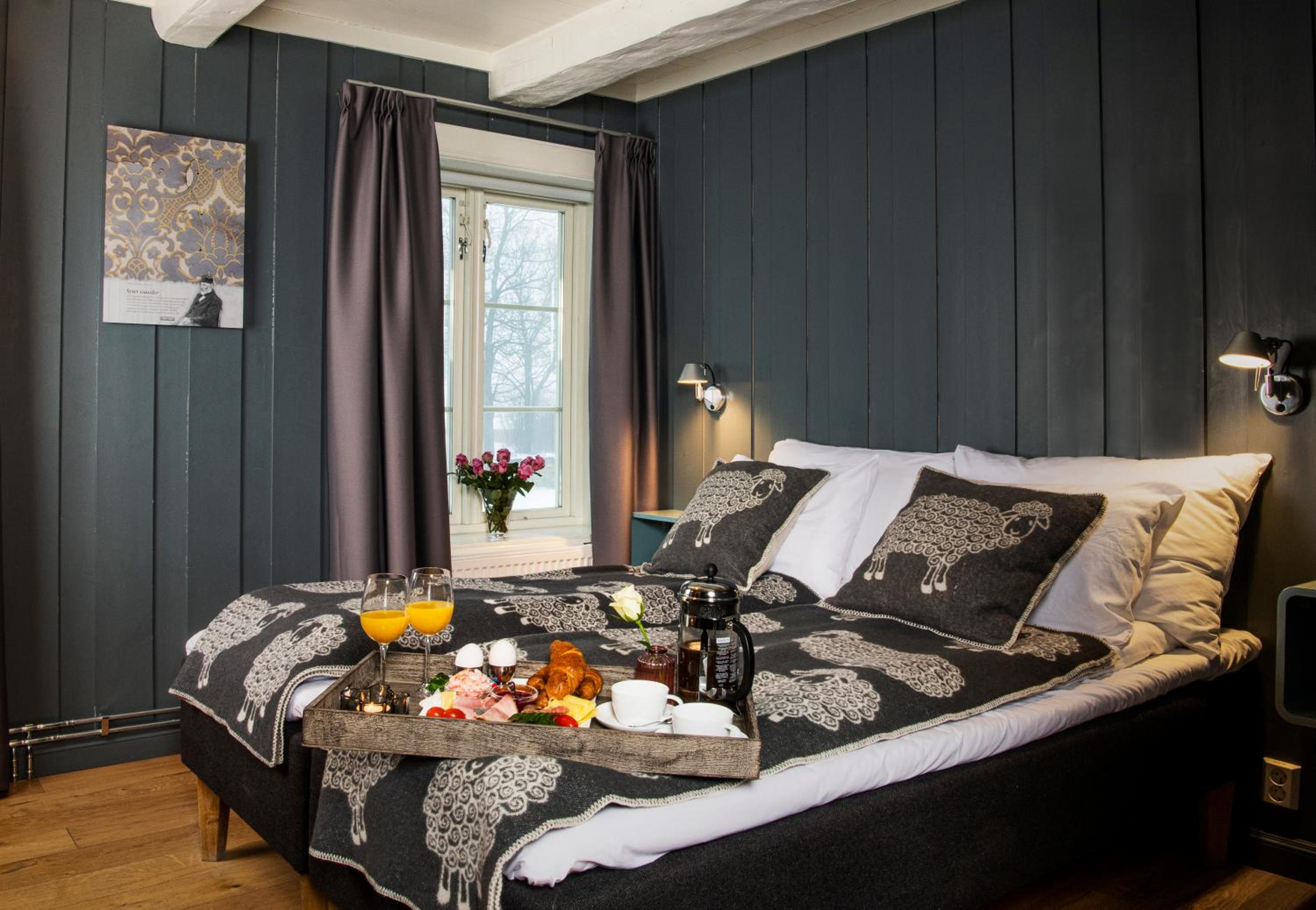 Double Room With Shared Bathroom photo 2