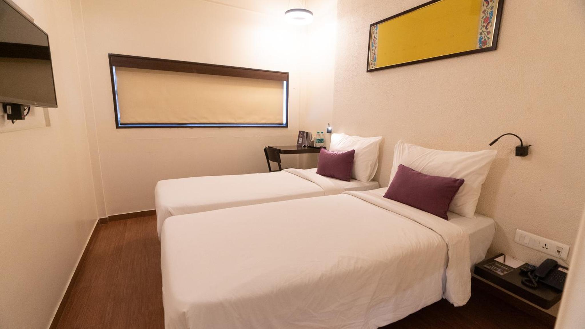 Standard Twin Room photo 2
