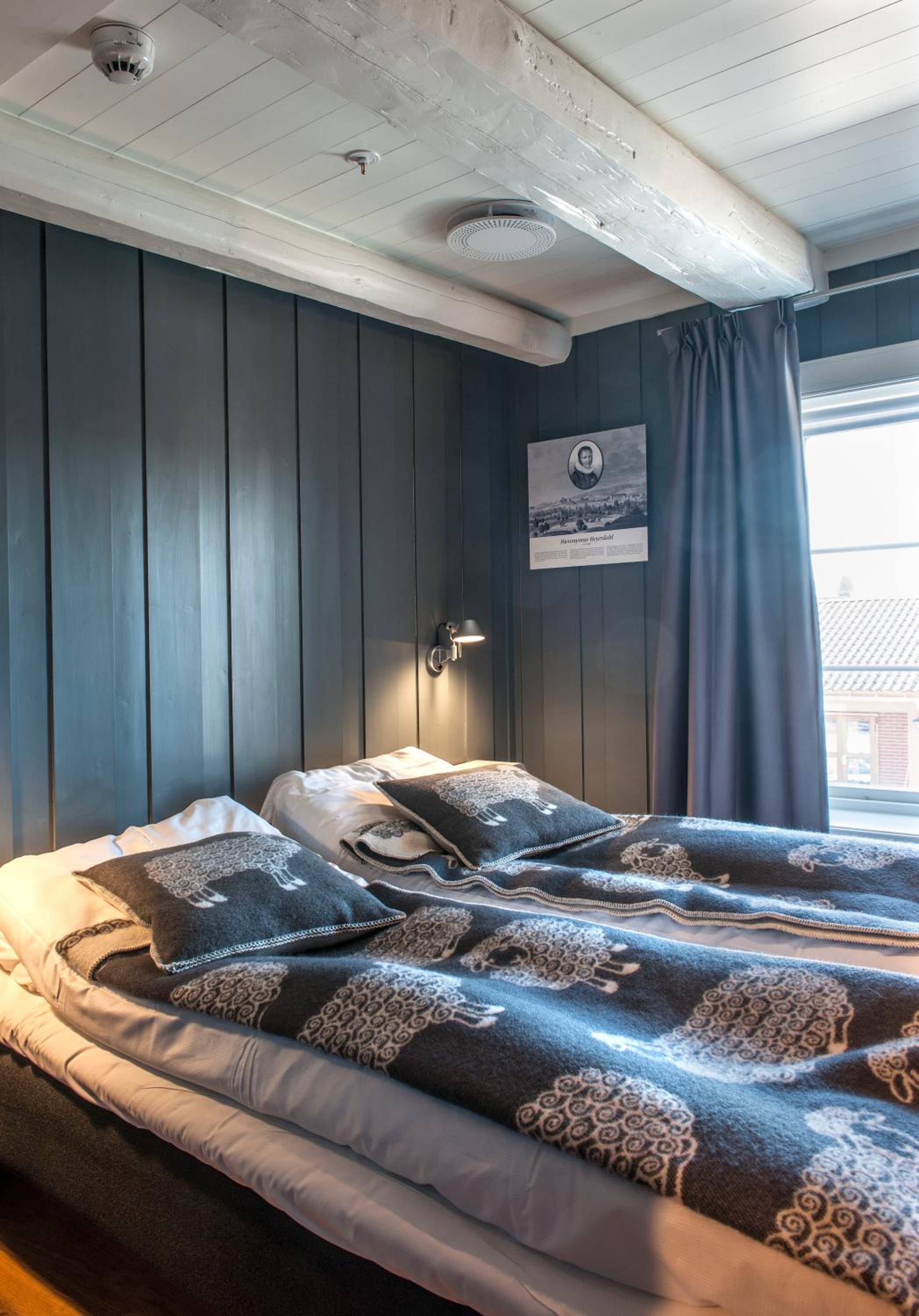 Double Room With Shared Bathroom photo 1