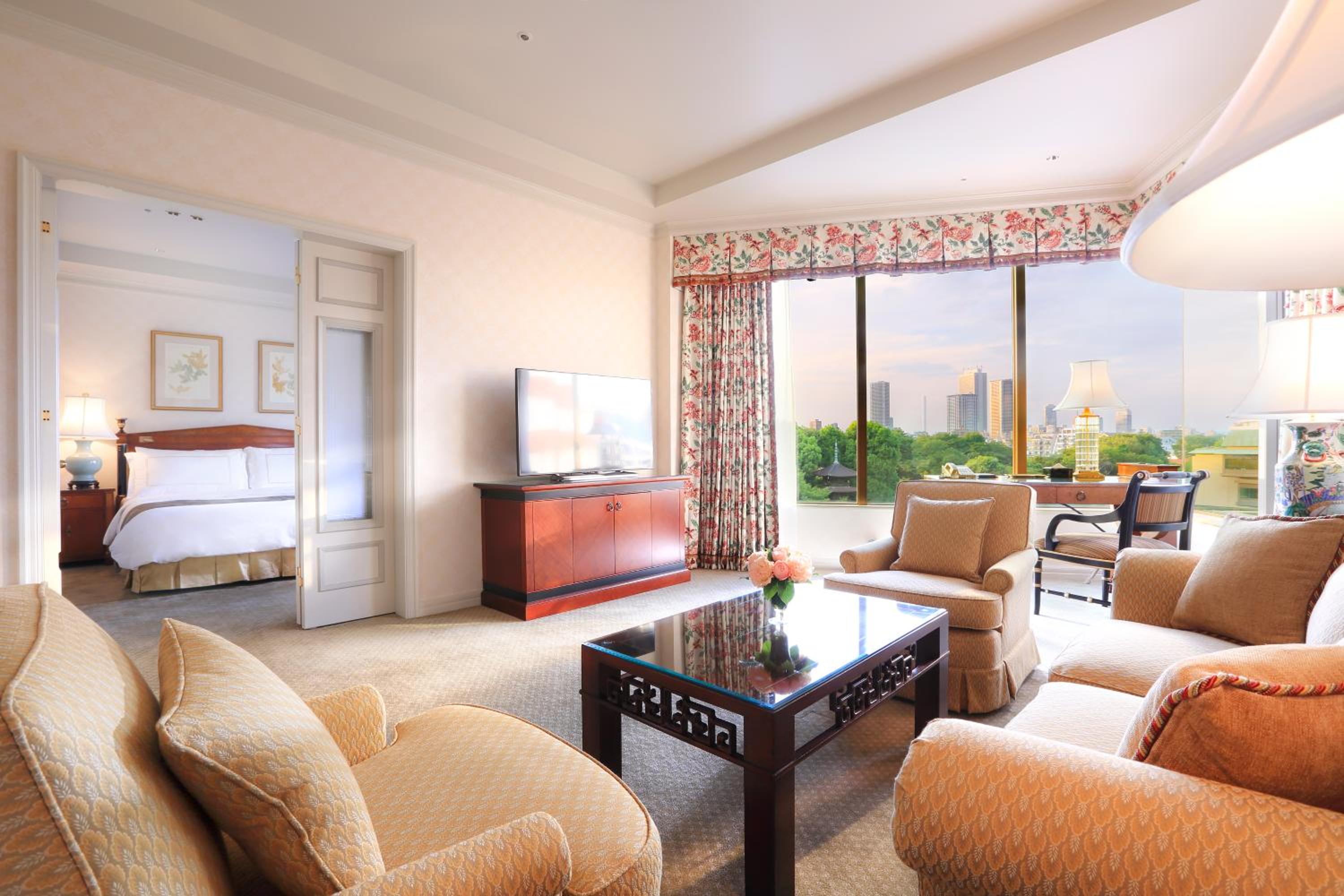 Prime Junior Suite King Room / Garden View / Lounge and Spa Access
