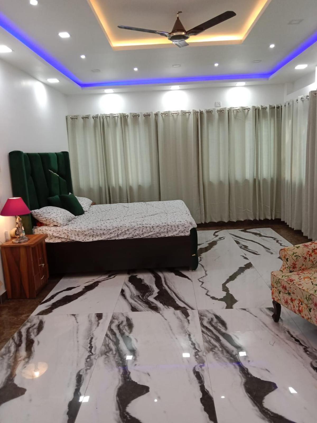 Family Room with Terrace photo 3