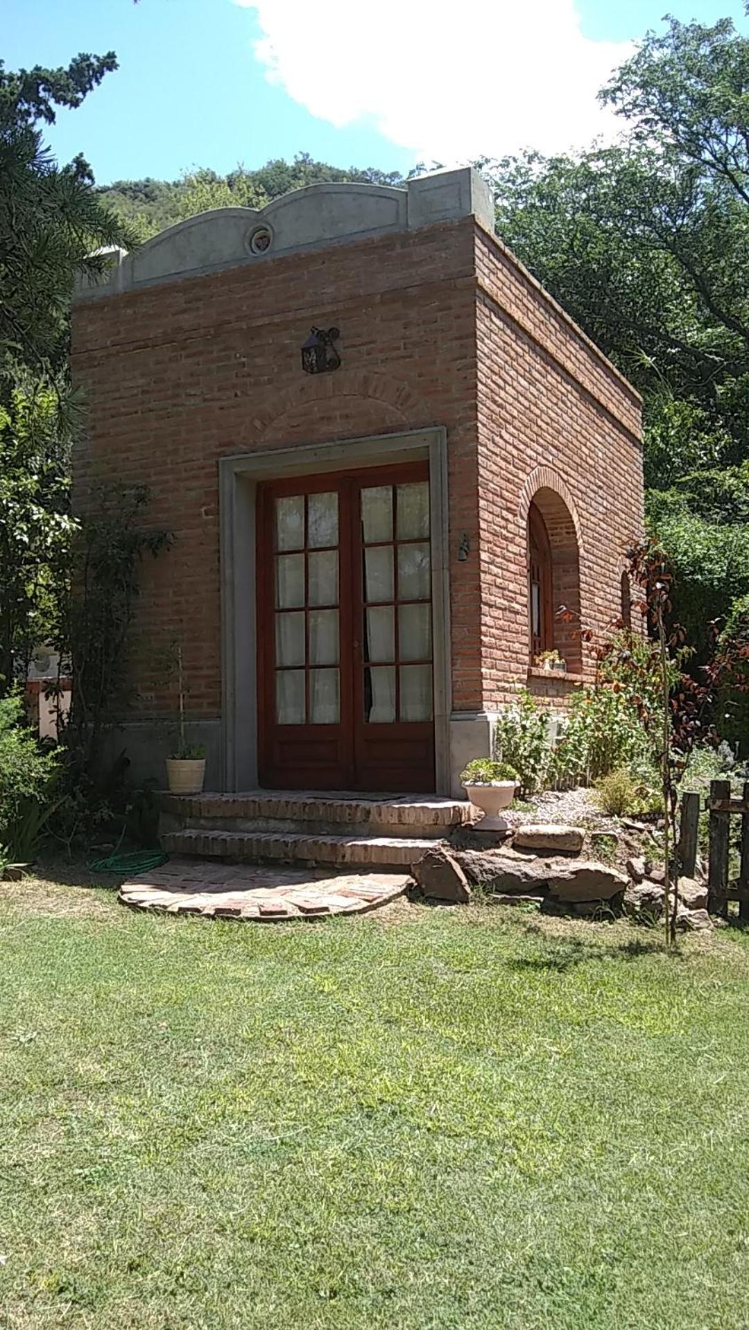 Bungalow with Garden View photo 3