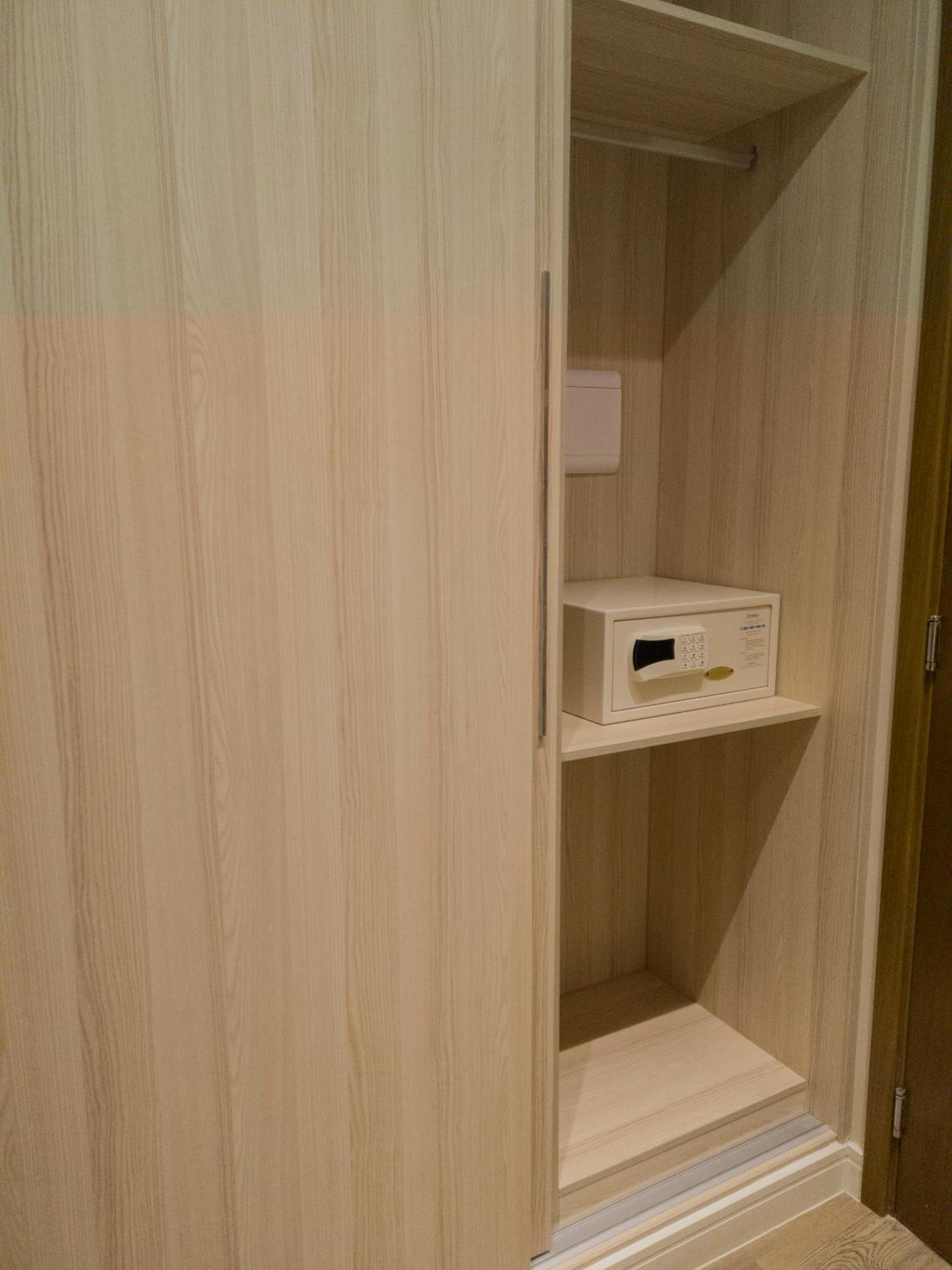 Superior Triple Room photo 2