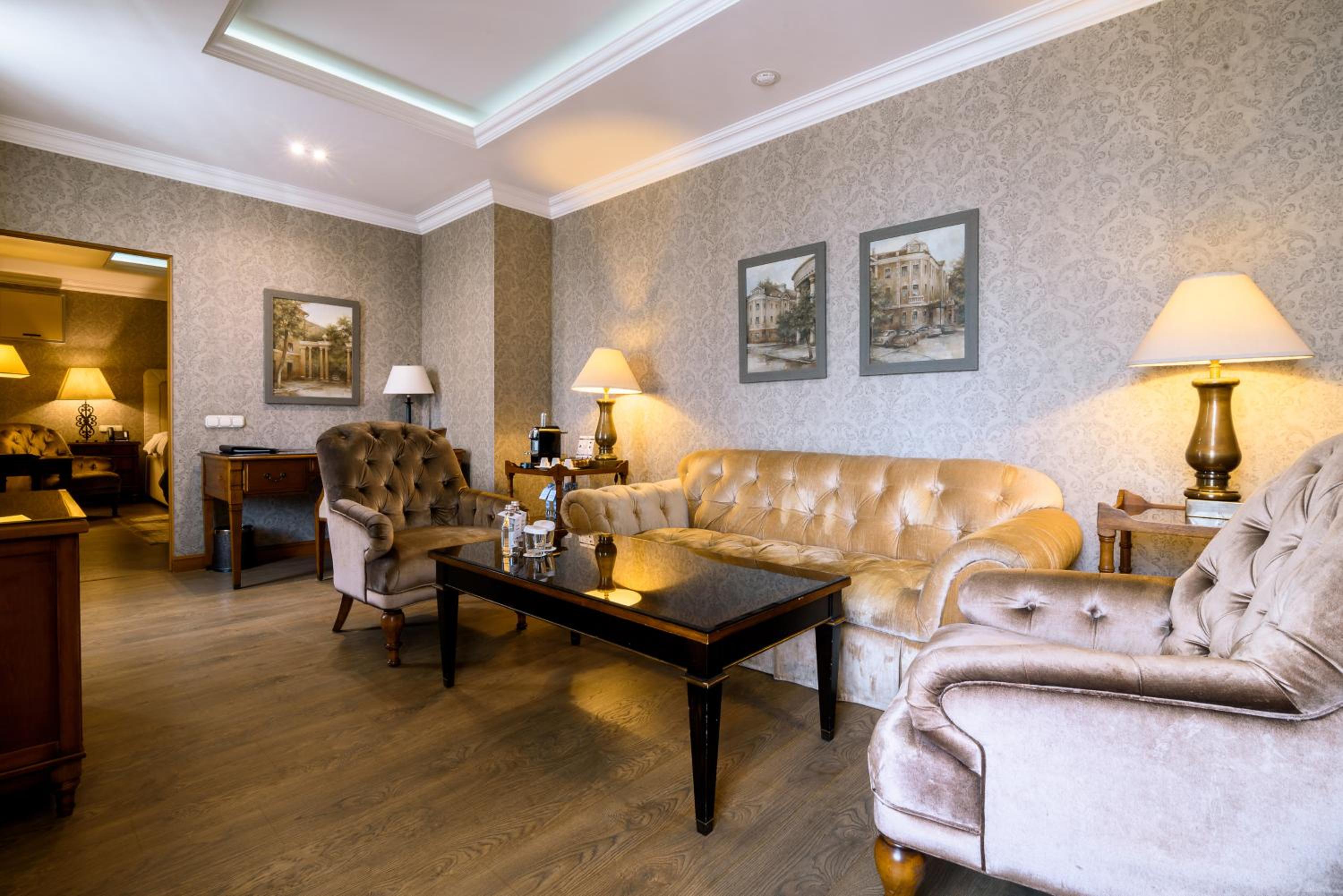 Executive Suite photo 2
