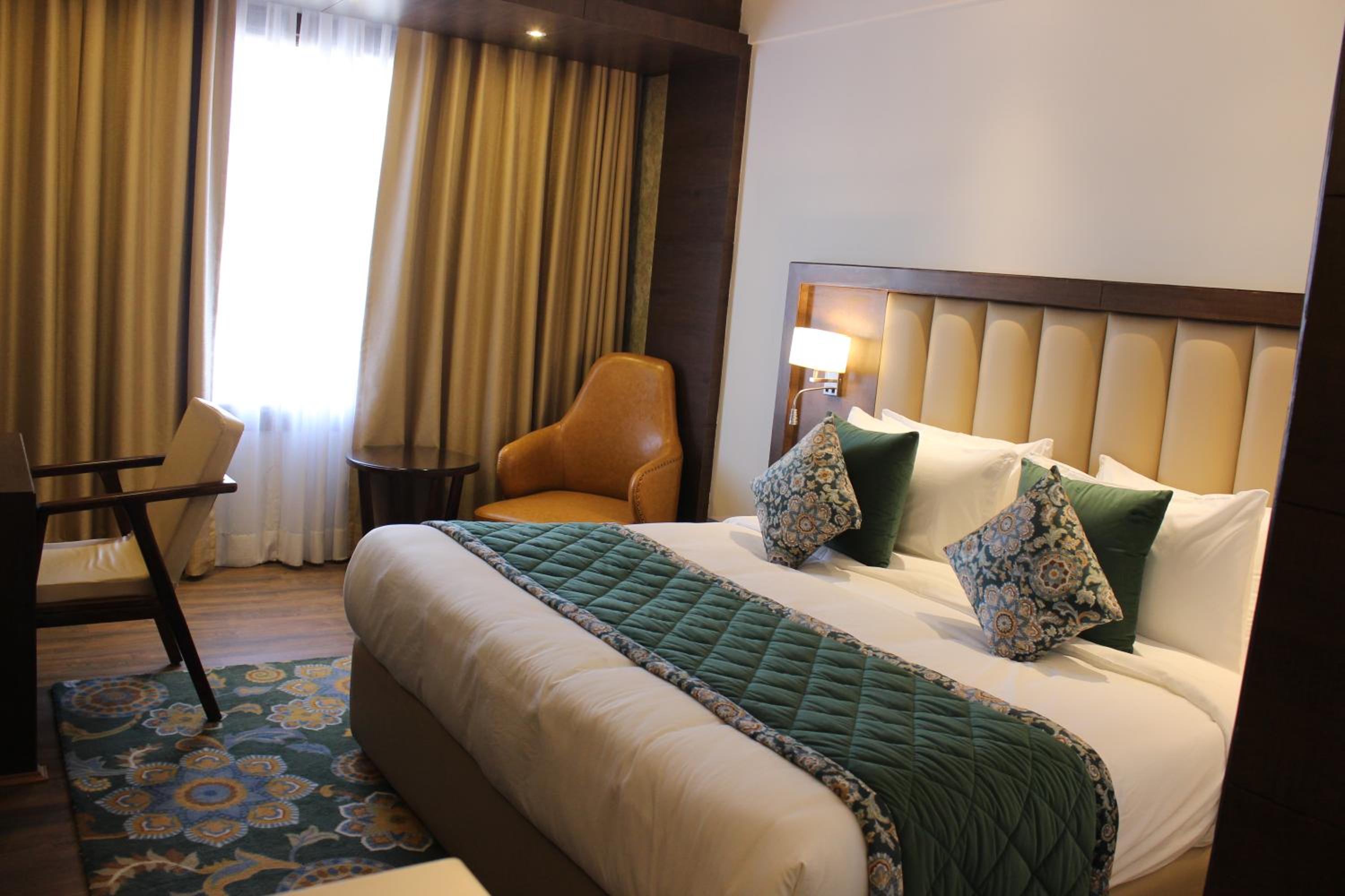 Deluxe Room - Photo 6