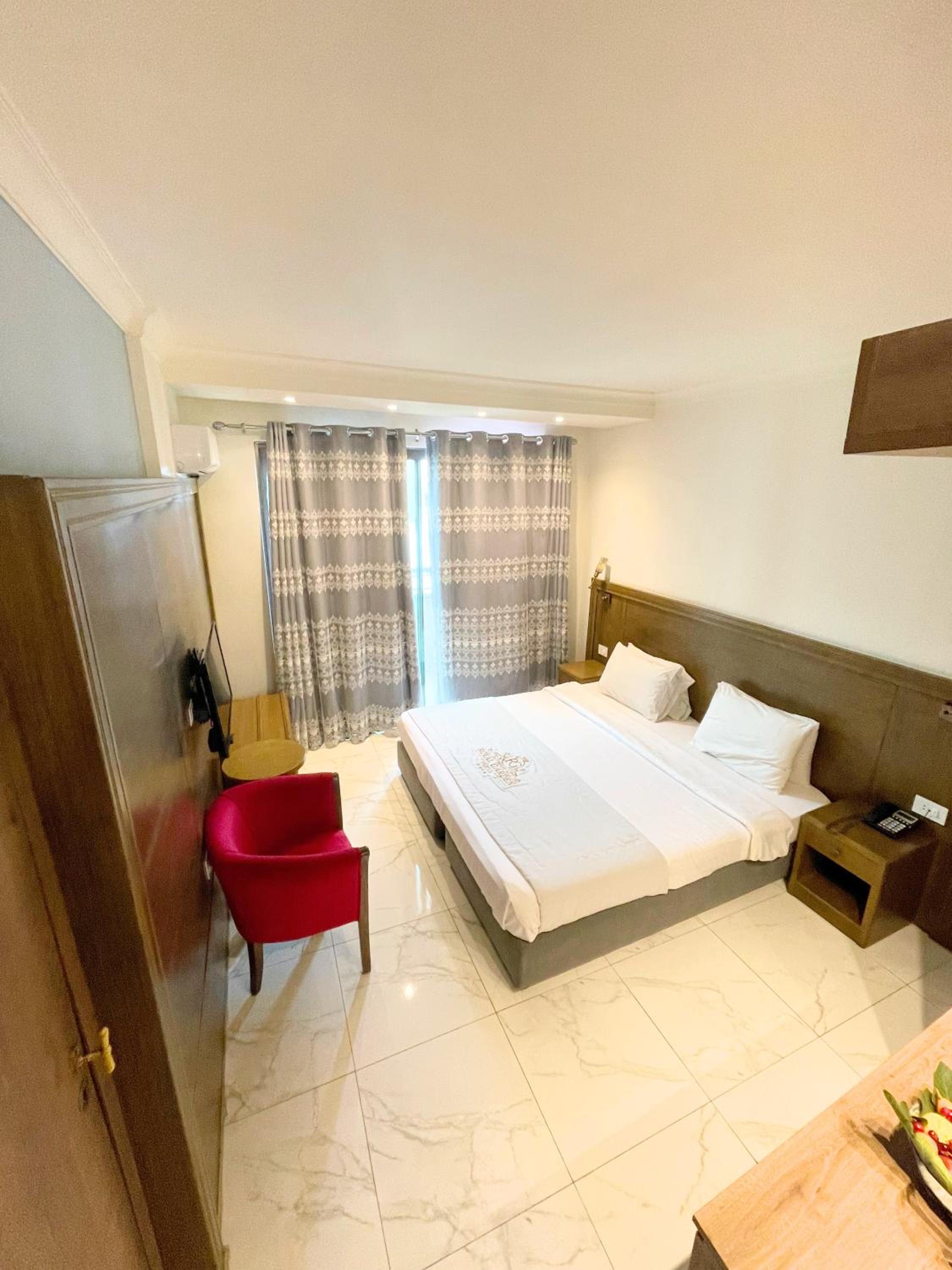 Deluxe Double Room photo 3