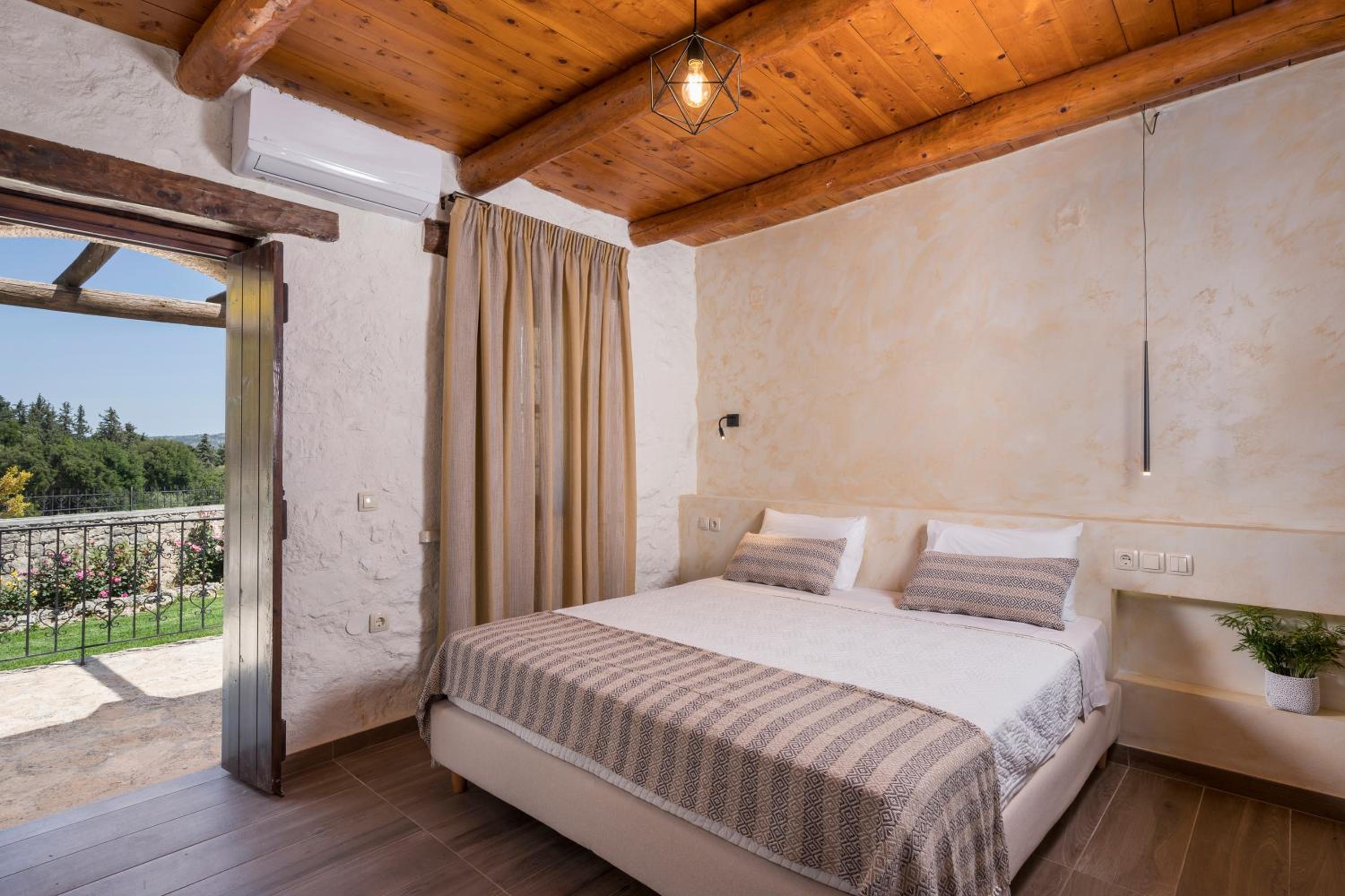 Villa Kontis photo 1