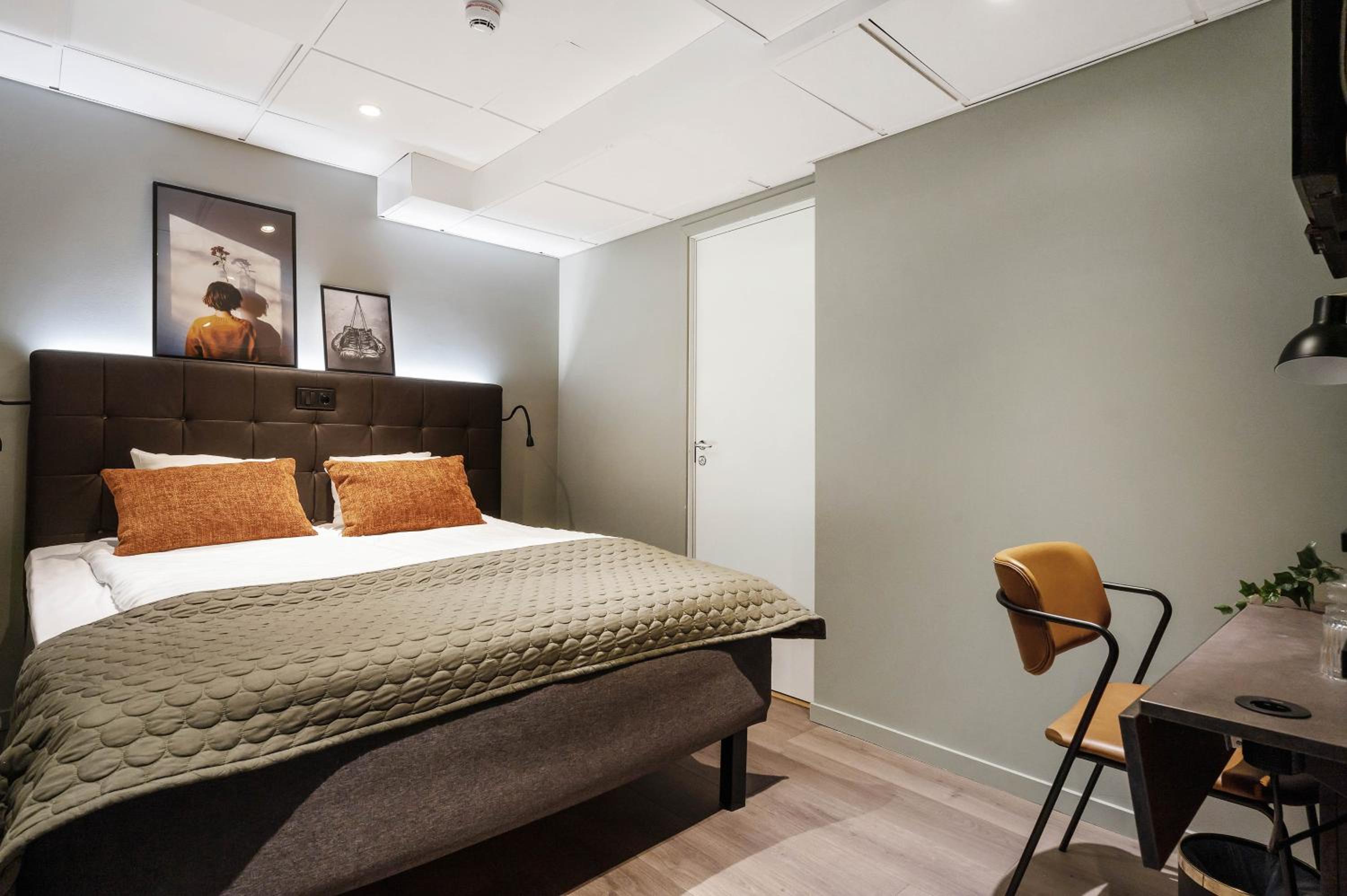 Budget Double Room without Window
