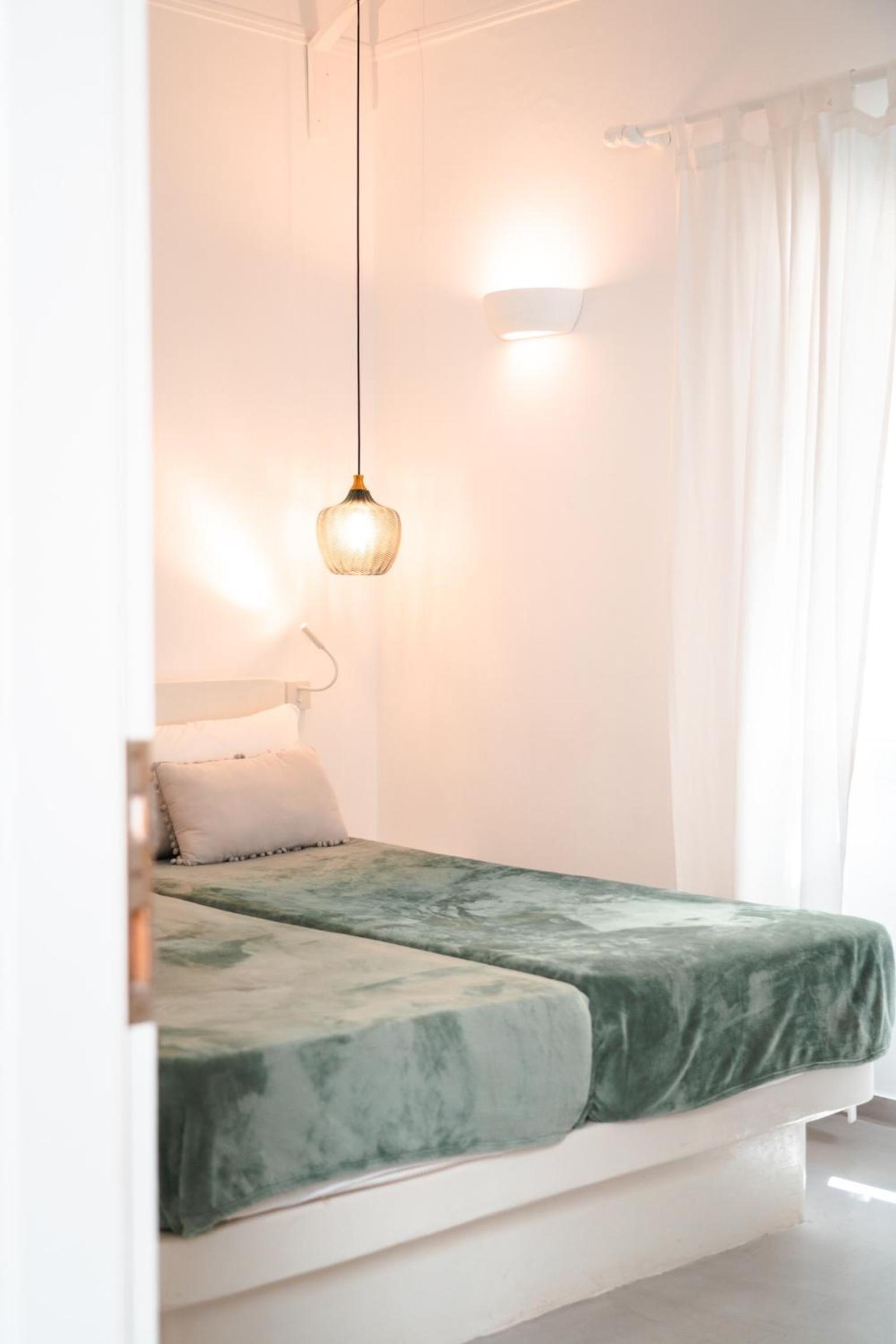 Standard Double or Twin Room - Photo 9
