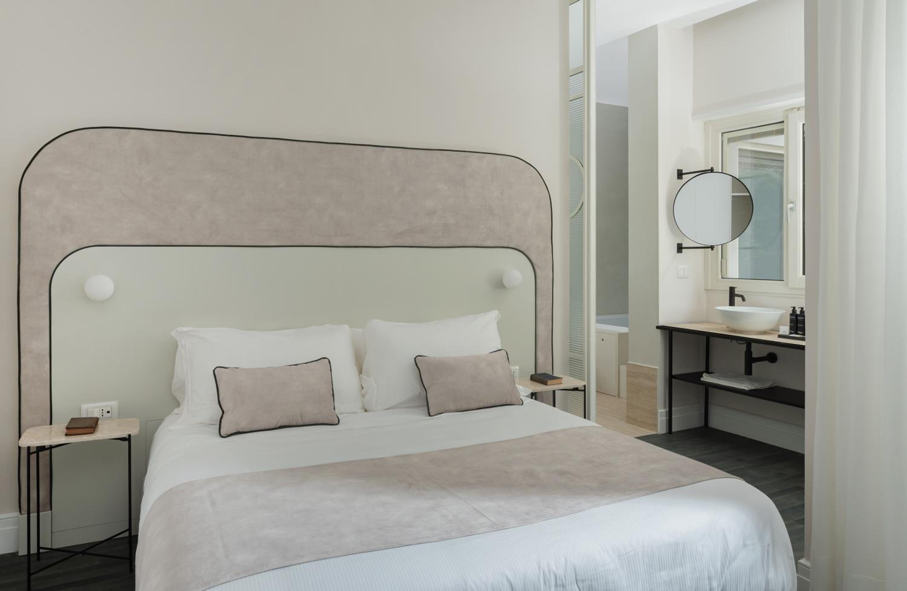 Suite with Spa Bath