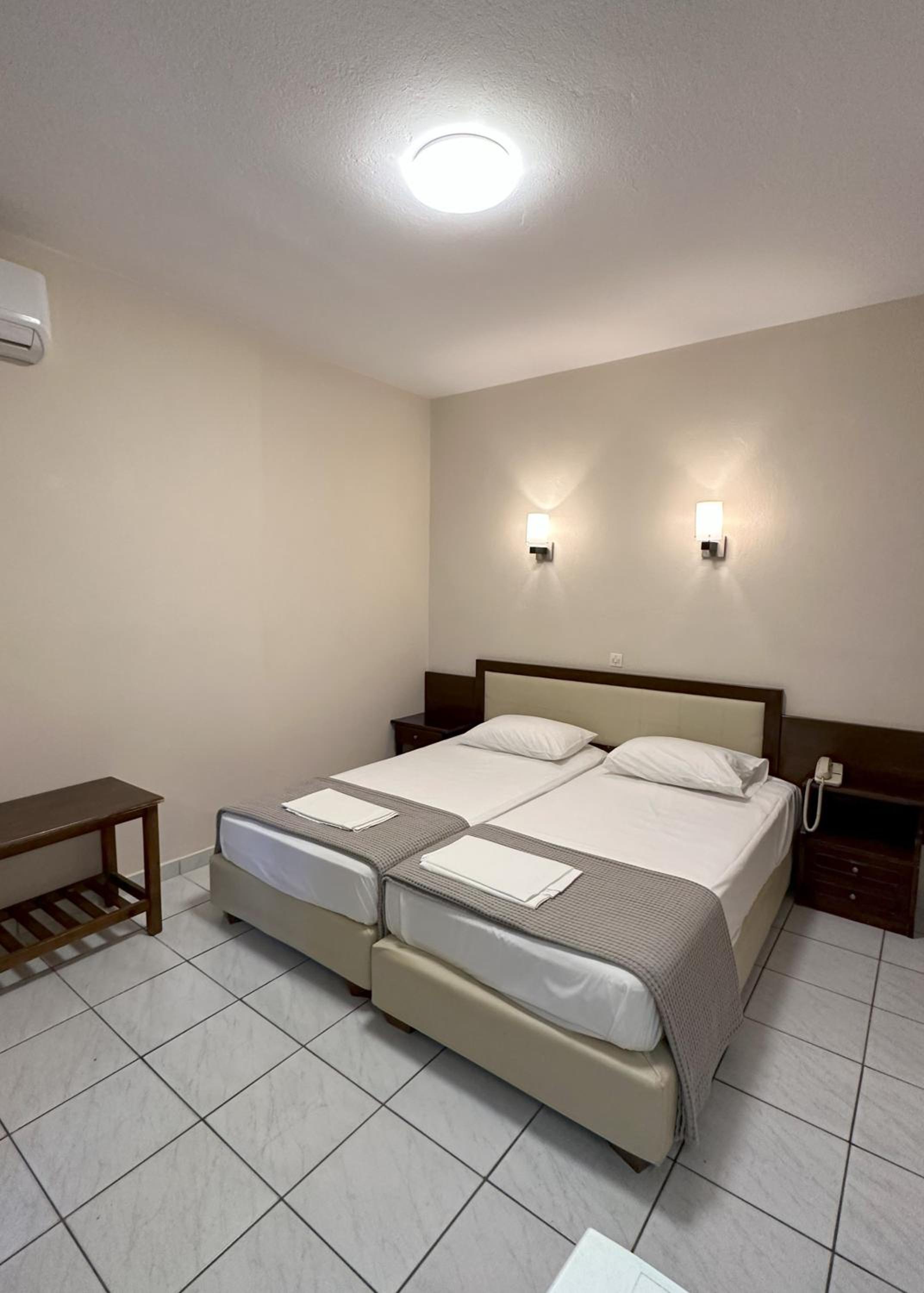 Twin Room with Sea View photo 1