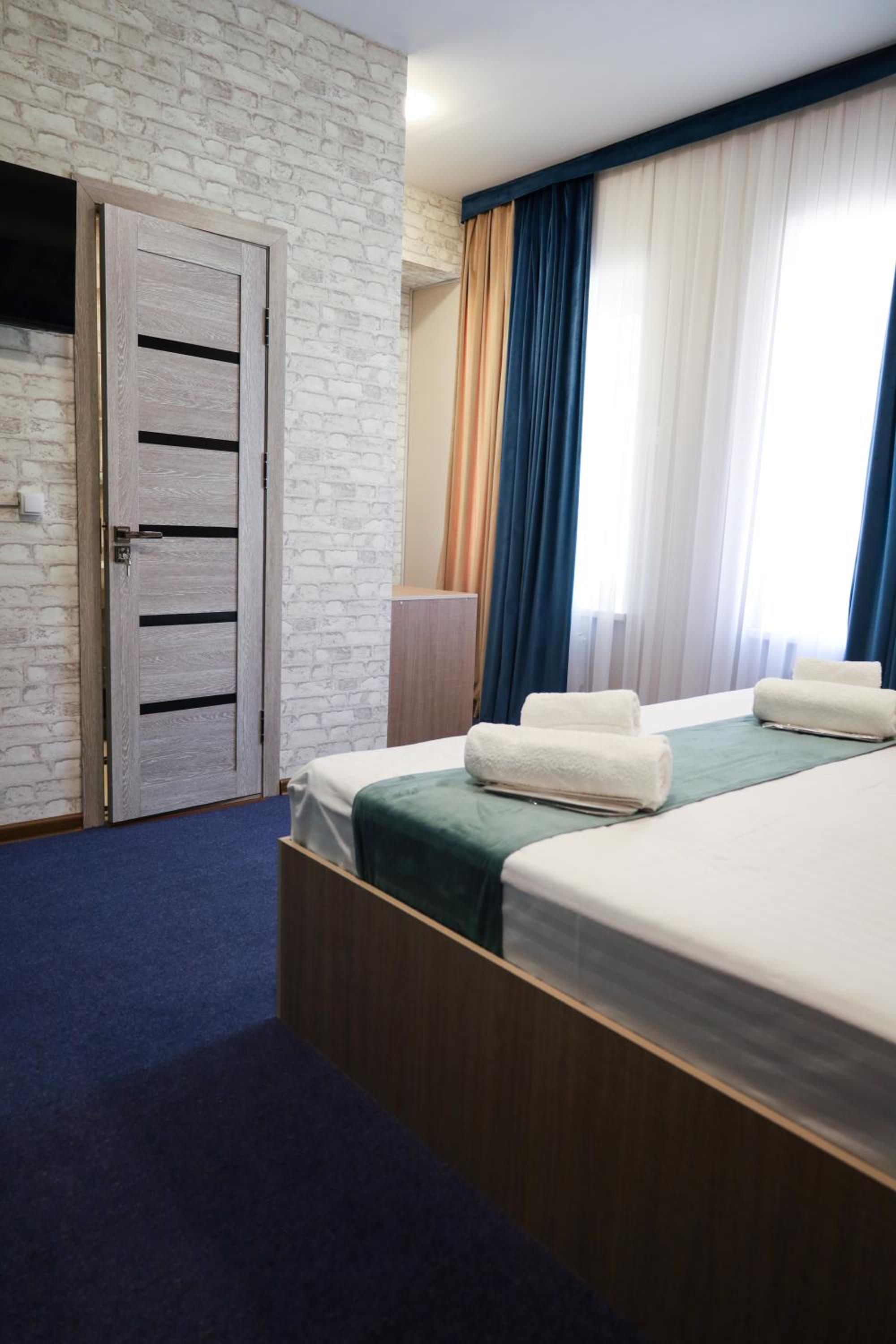 Standard King Room