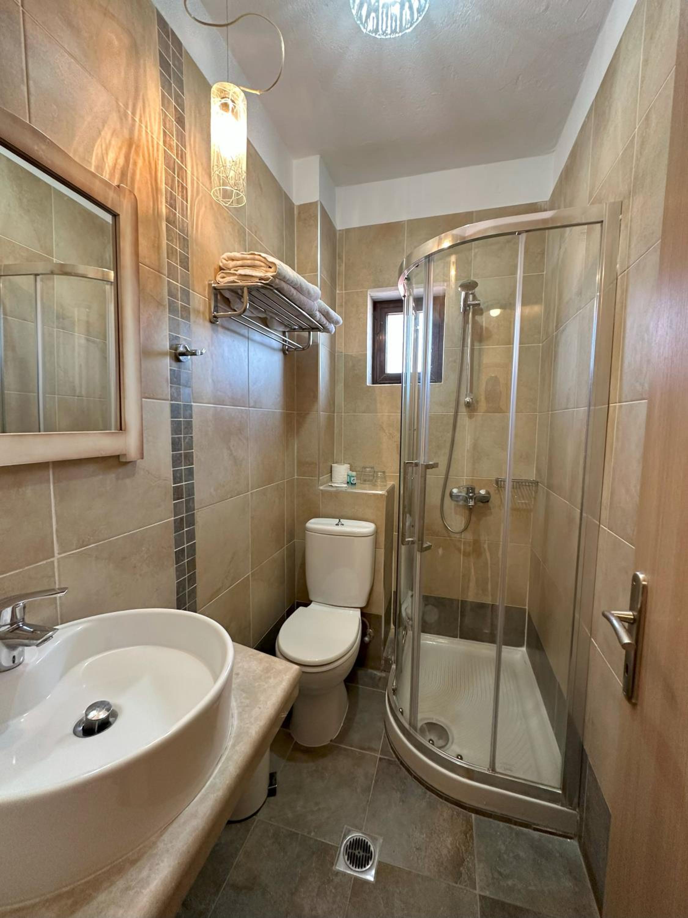 Economy Double or Twin Room photo 2