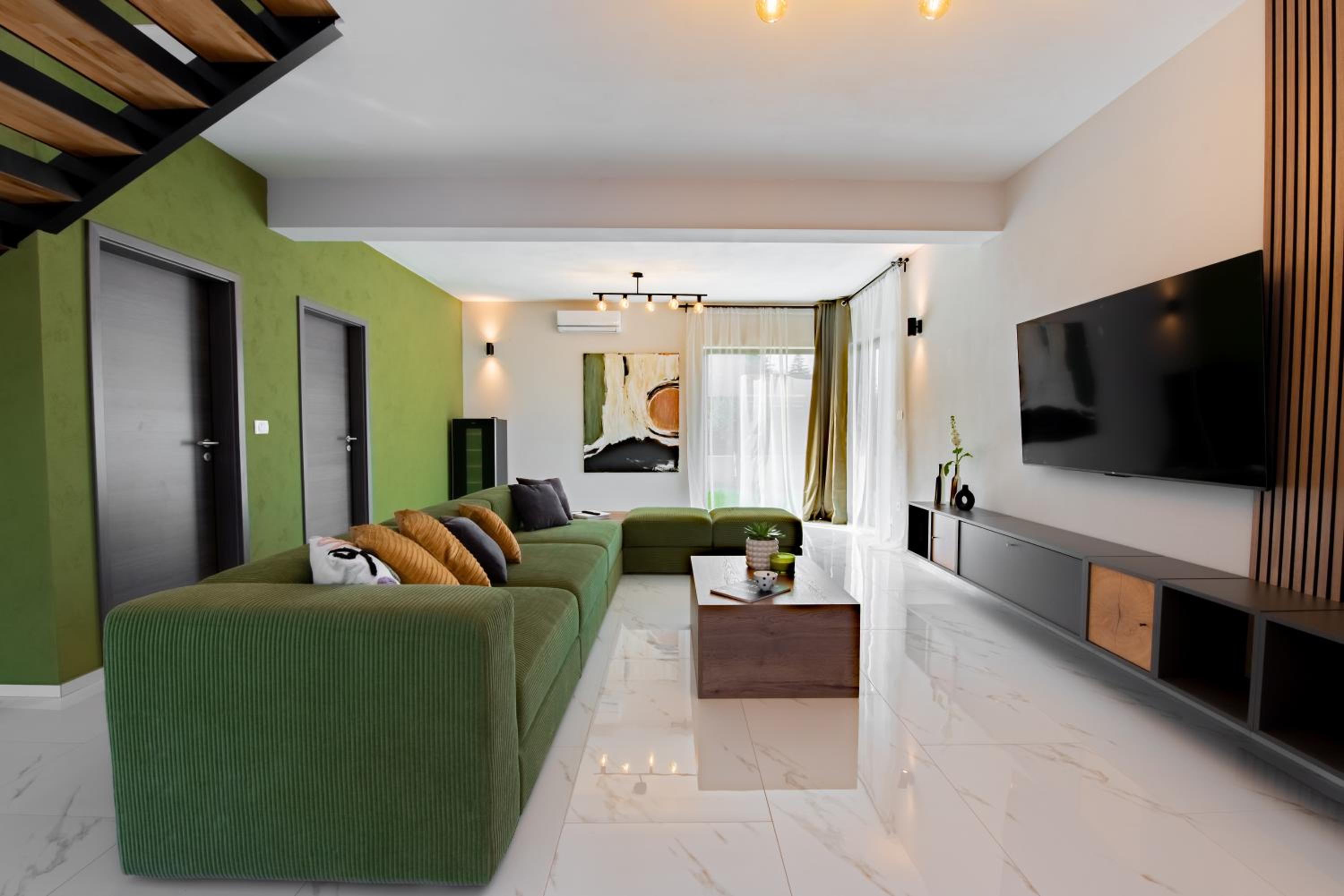Villa photo 1