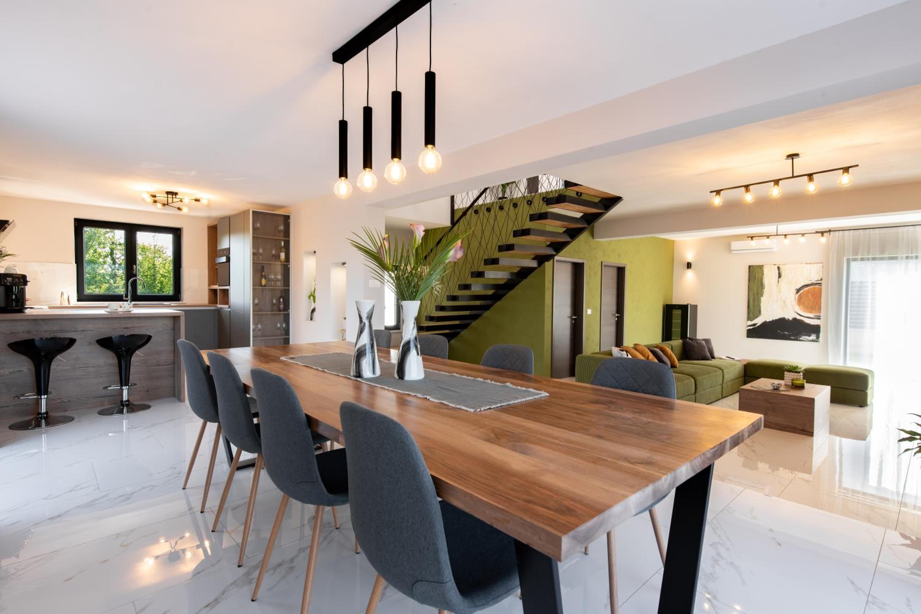 Villa photo 3