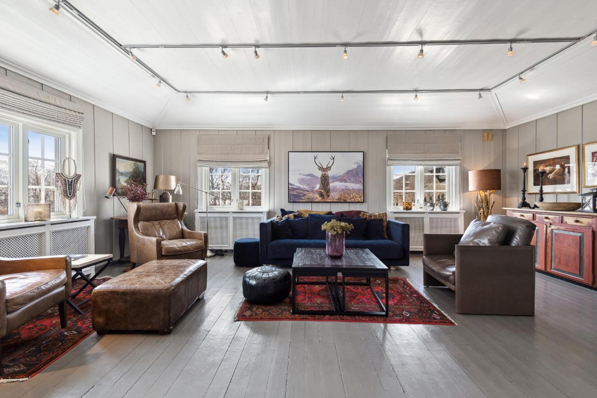 Four-Bedroom House photo 1