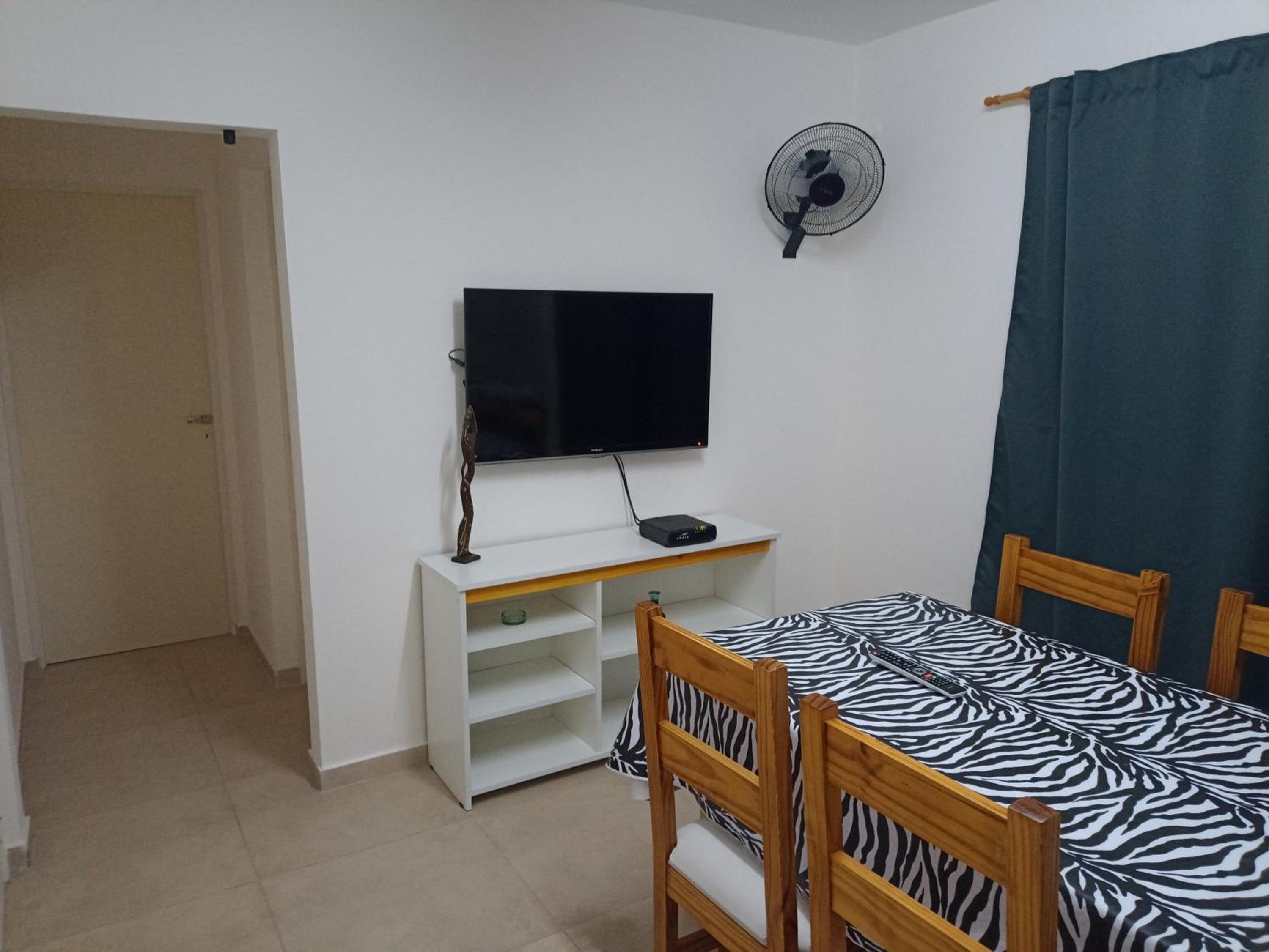 One-Bedroom Apartment photo 3