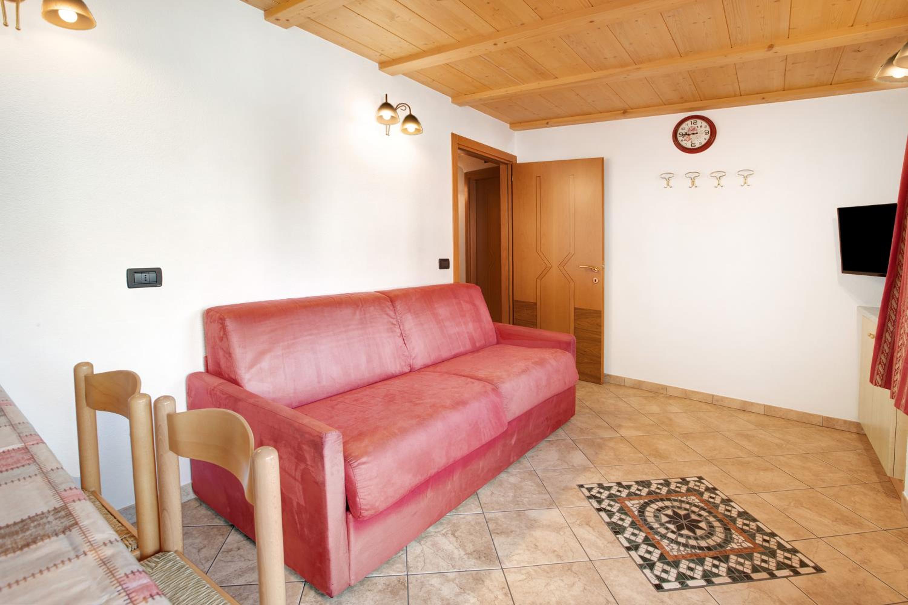 Two-Bedroom Deluxe Apartment with Garden View photo 1