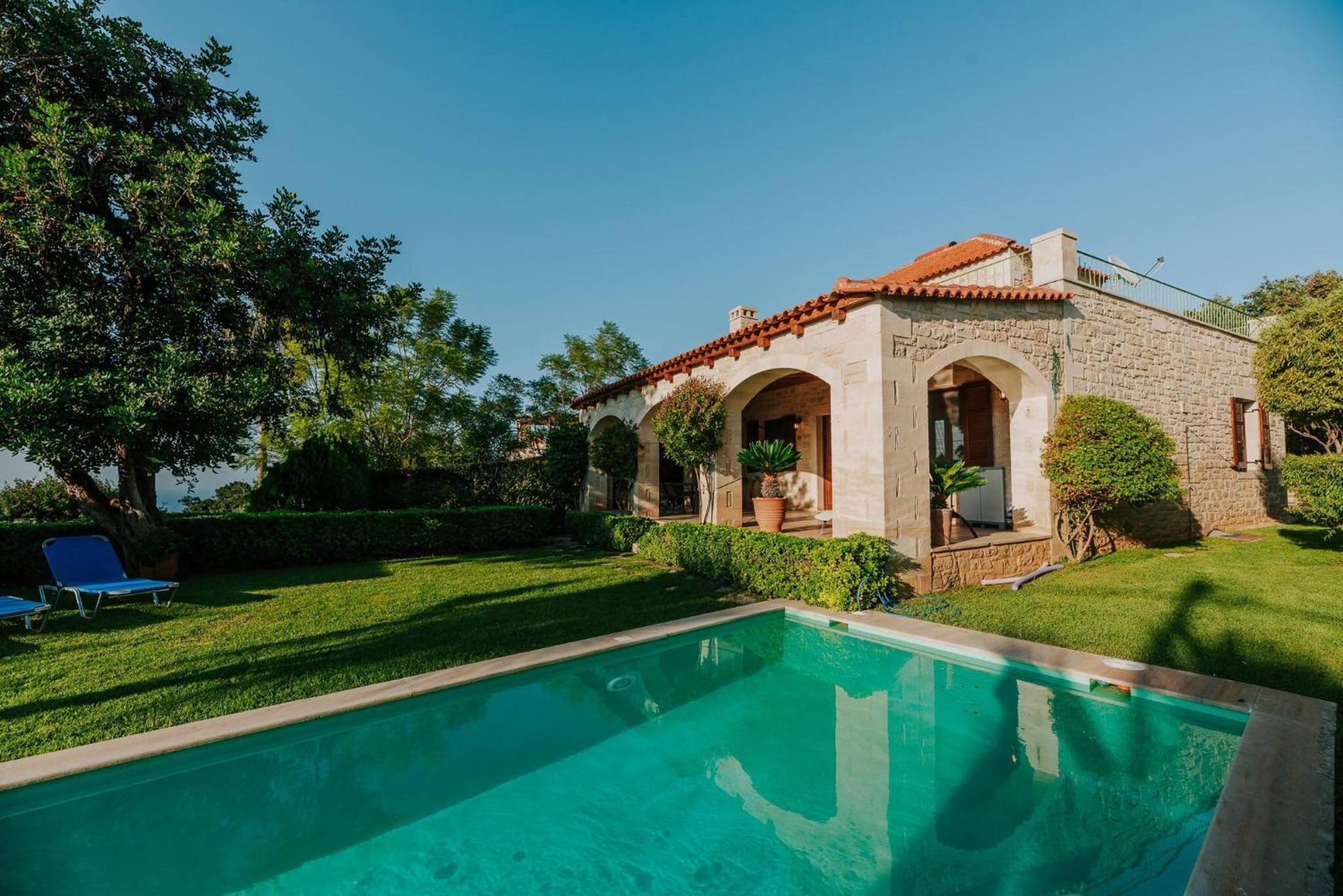 Villa photo 3