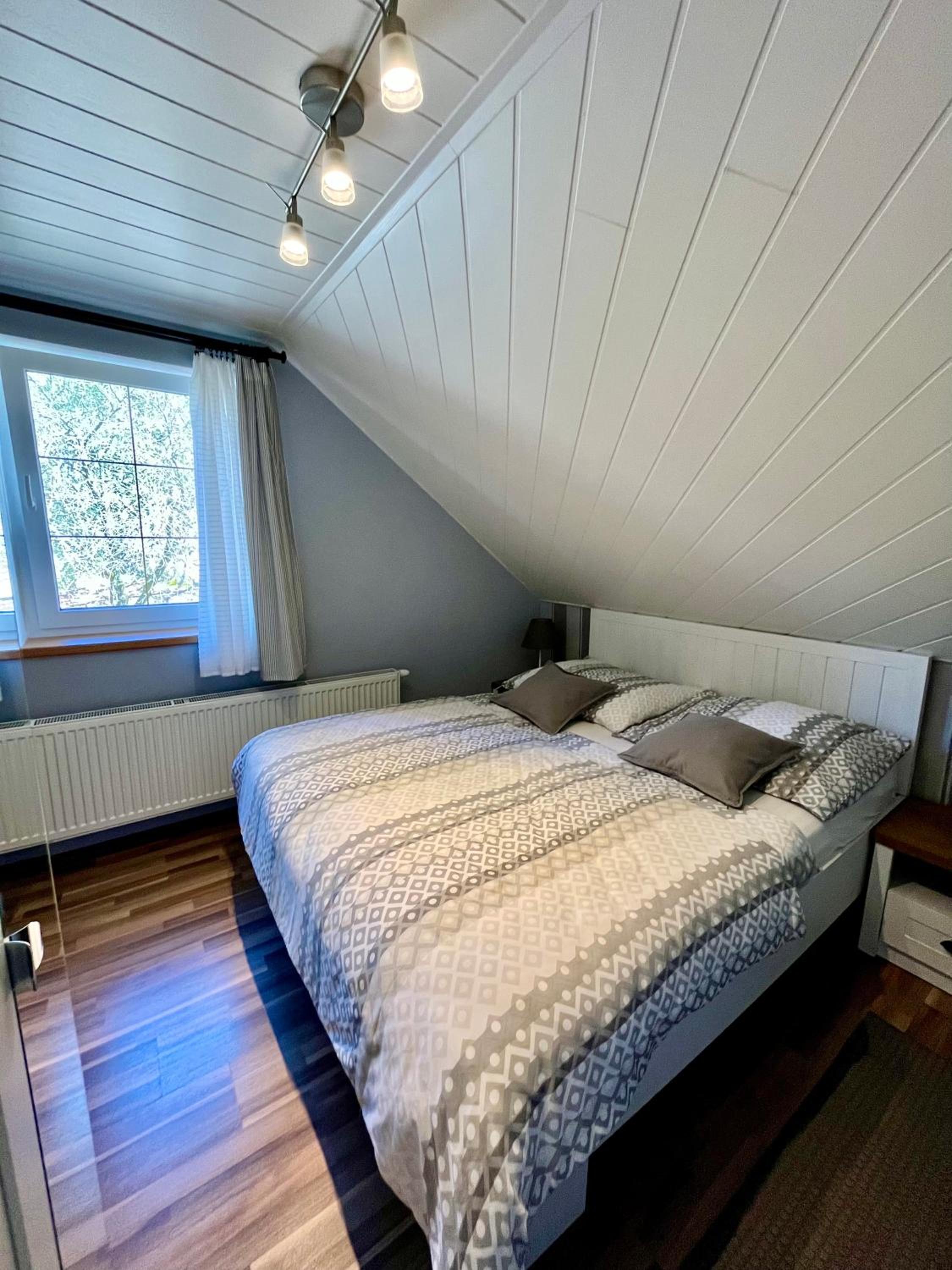One-Bedroom Apartment - Photo 6